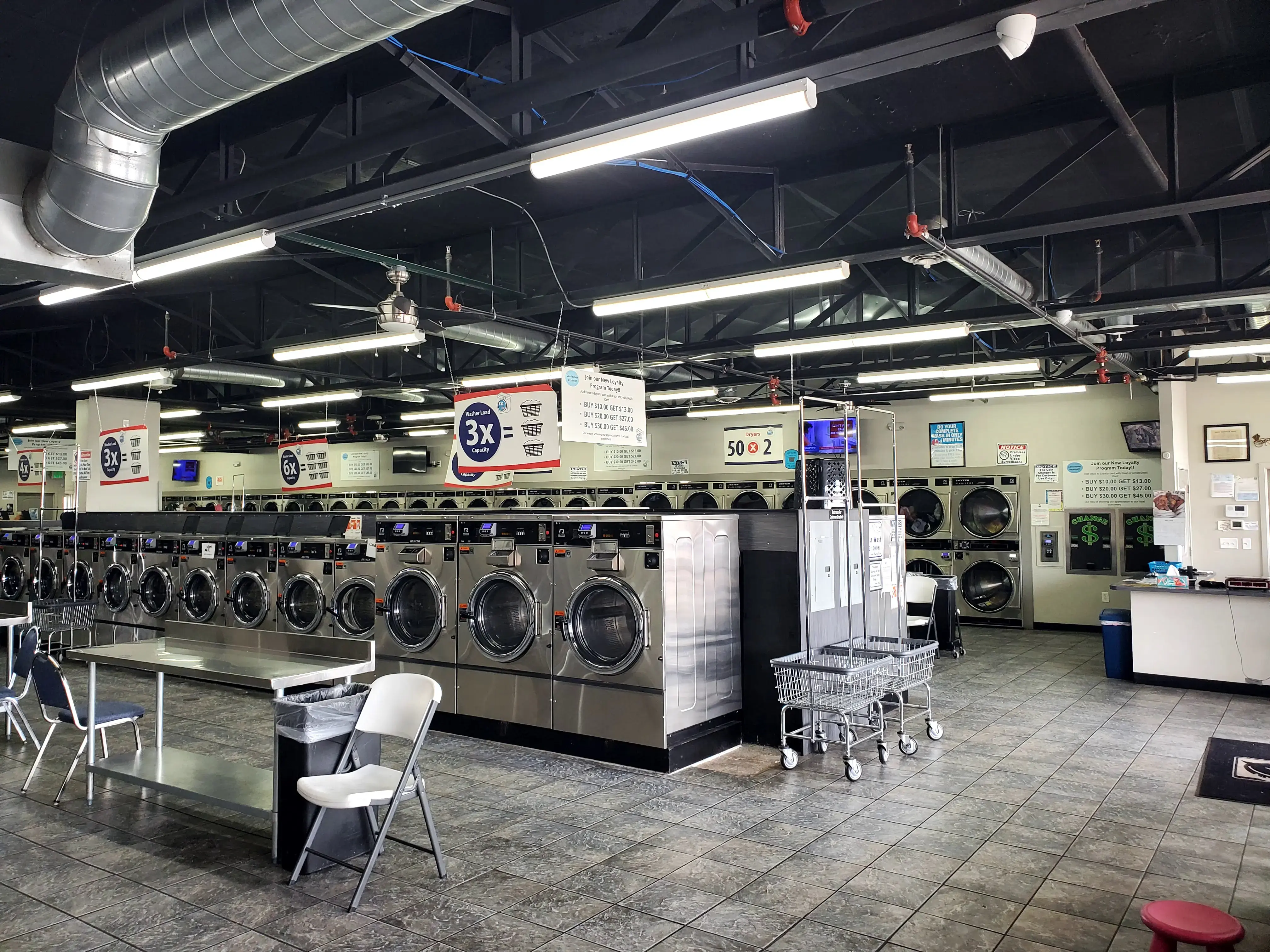 Lamar Coin Laundry and Wash Dry Fold Drop Off Service - Image 2