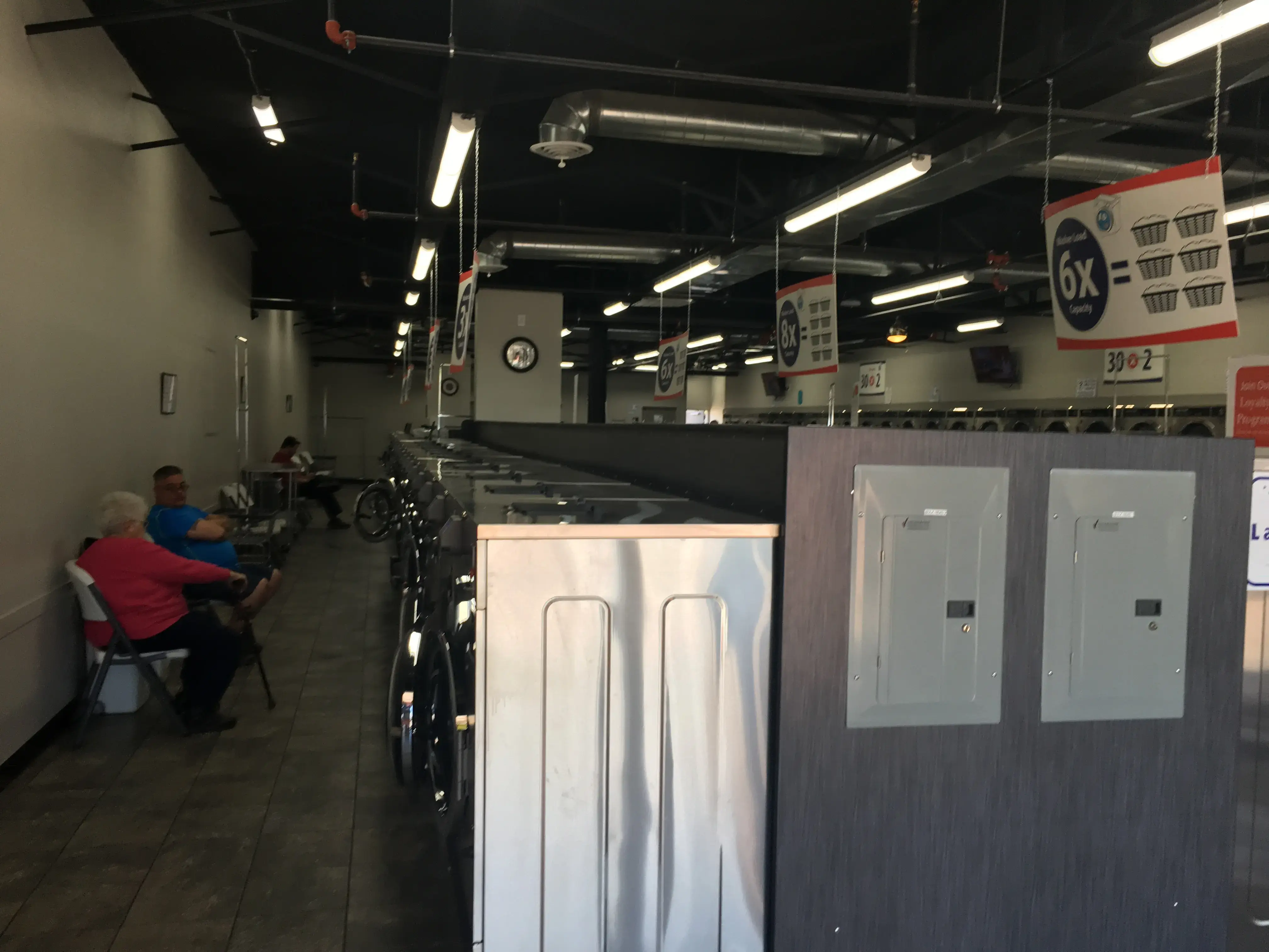 Lamar Coin Laundry and Wash Dry Fold Drop Off Service thumbnail 13