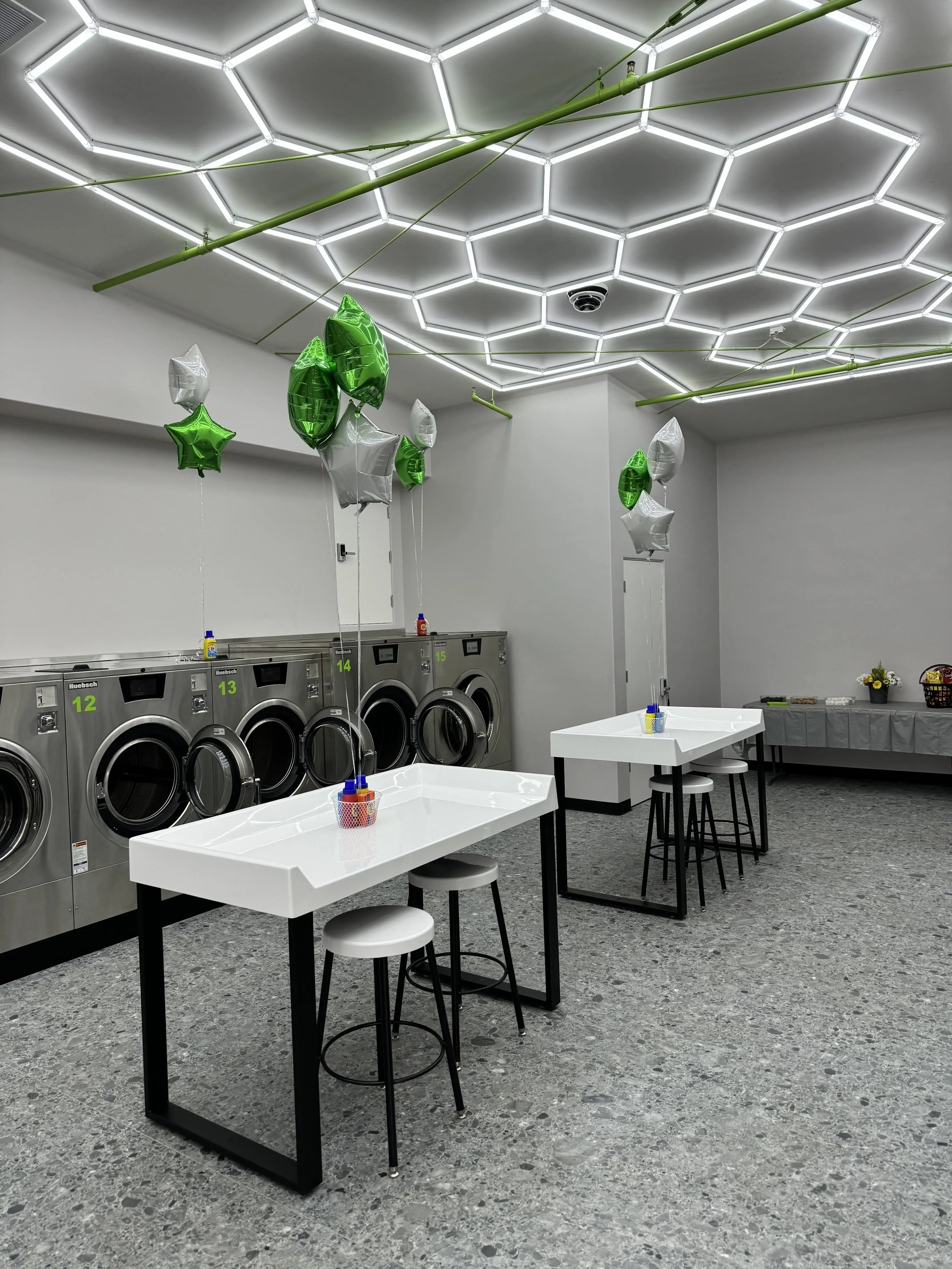 Lane and Cole’s Laundromat thumbnail 13