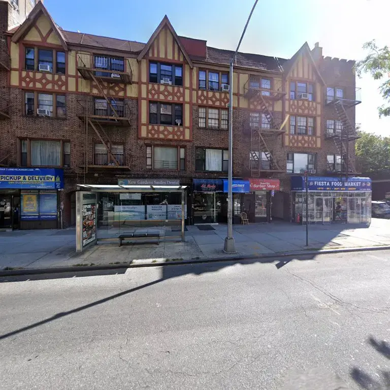 Laney's Laundry & Dry Clean - Image 9