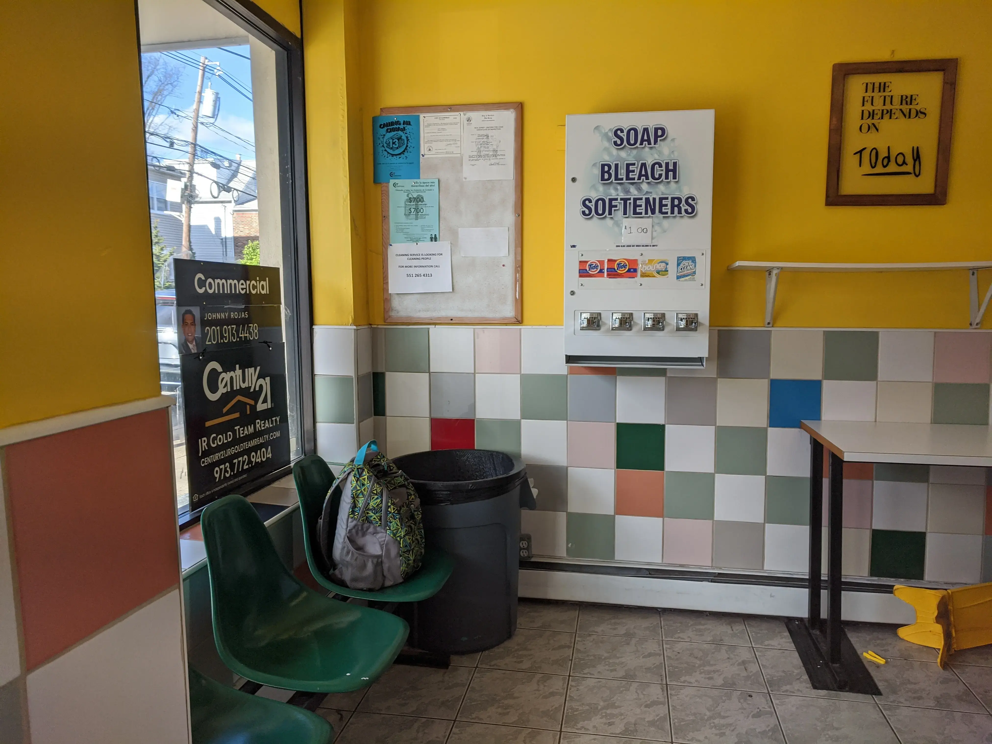 Lanza Laundromat - Image 6