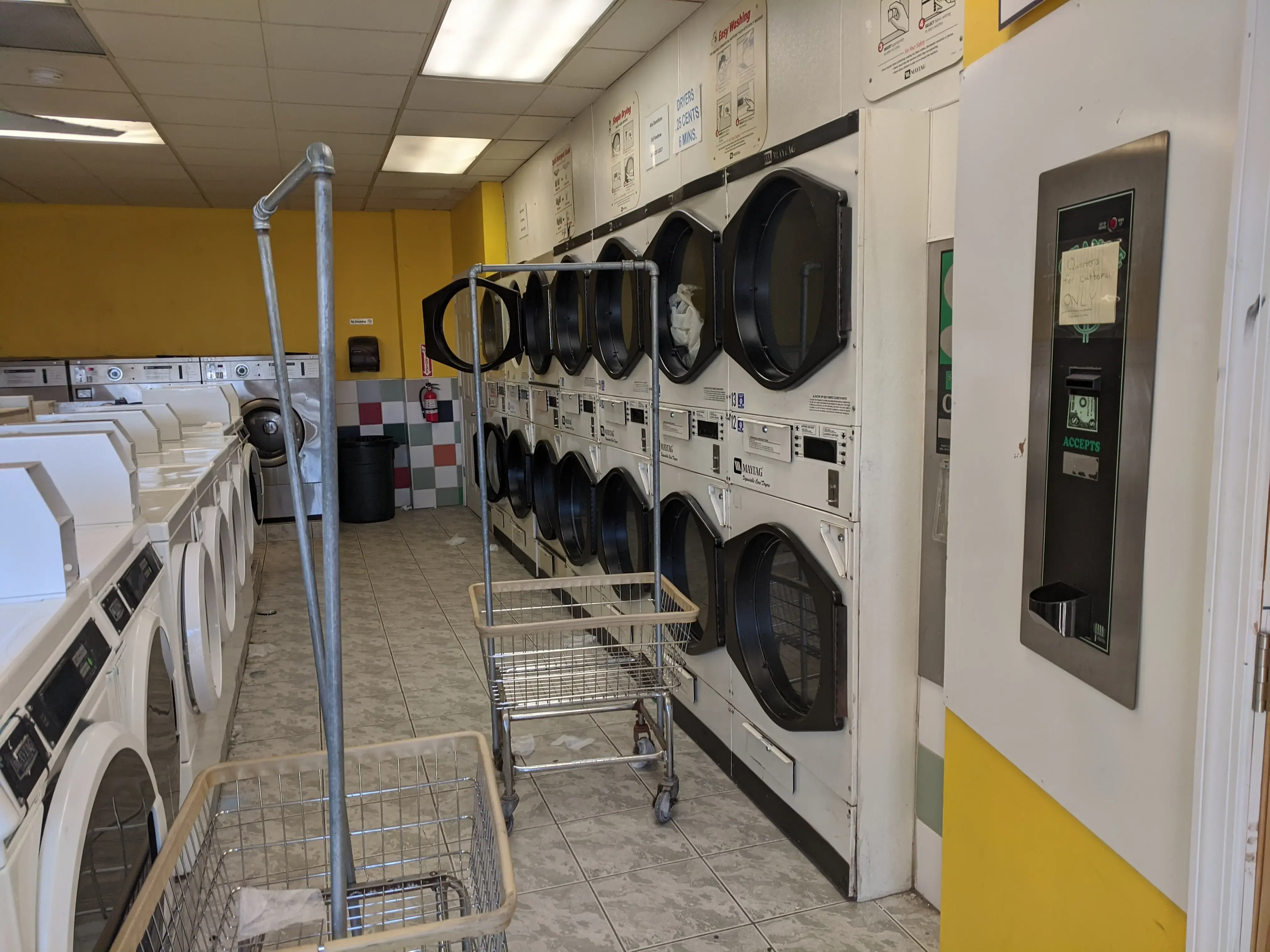 Lanza Laundromat - Image 4