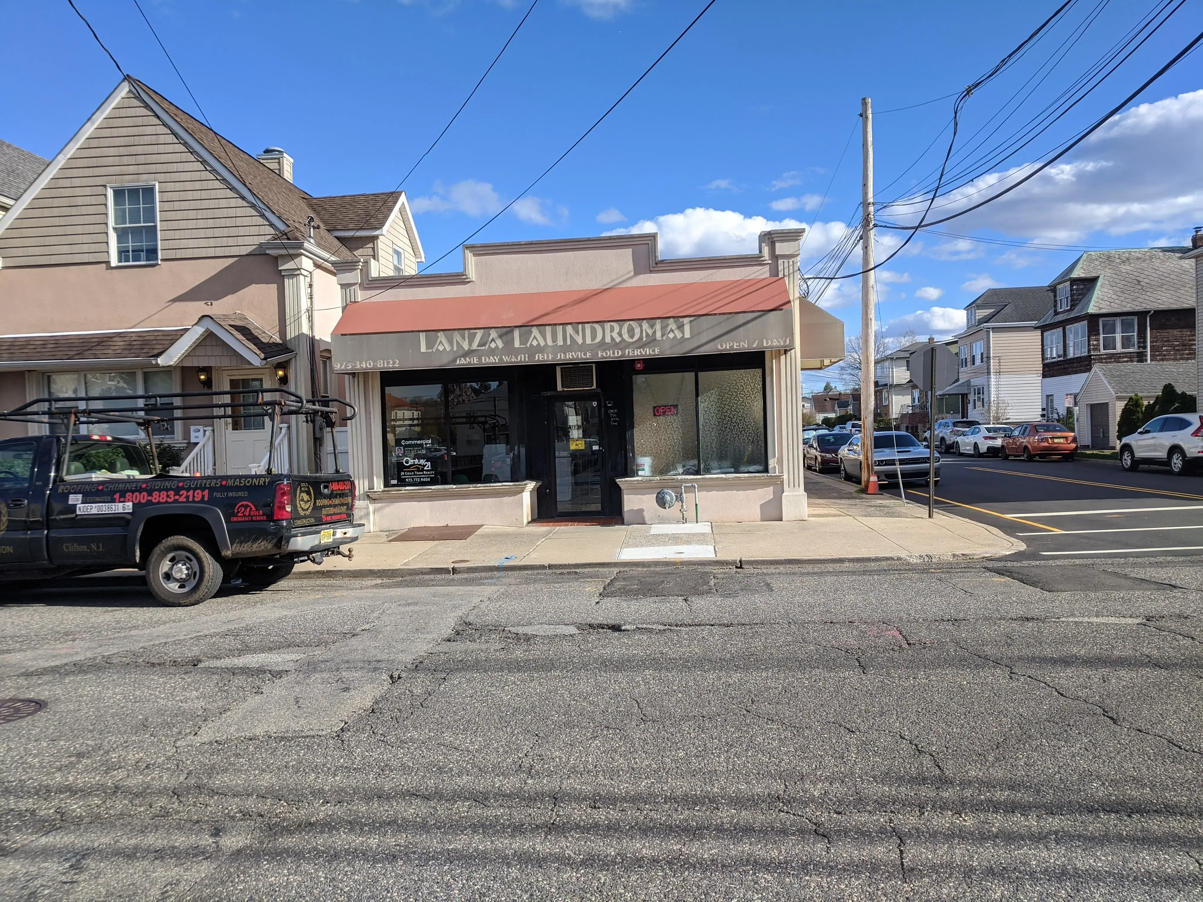 Lanza Laundromat - Image 3
