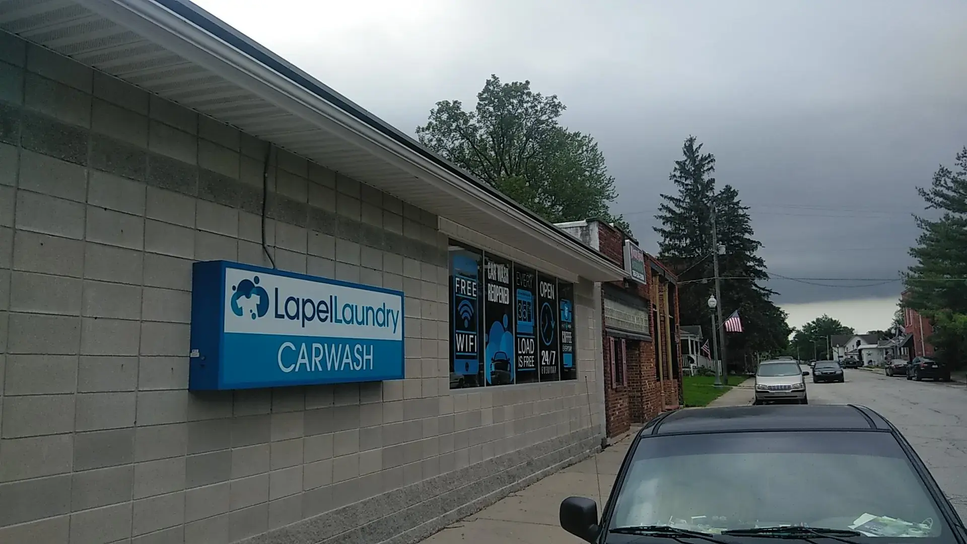 Lapel Laundry, Car Wash, and Dog Spa thumbnail 6