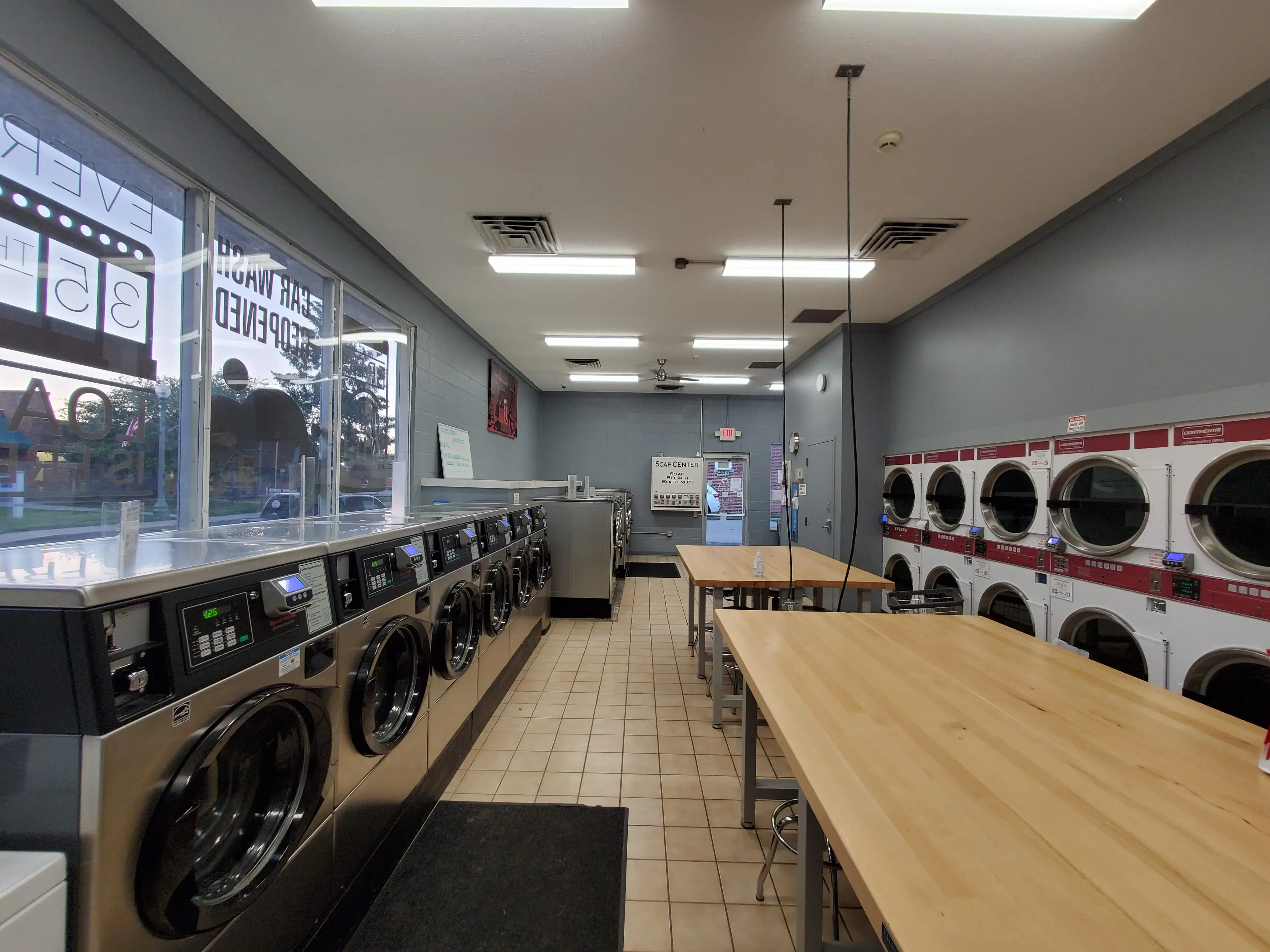 Lapel Laundry, Car Wash, and Dog Spa thumbnail 16