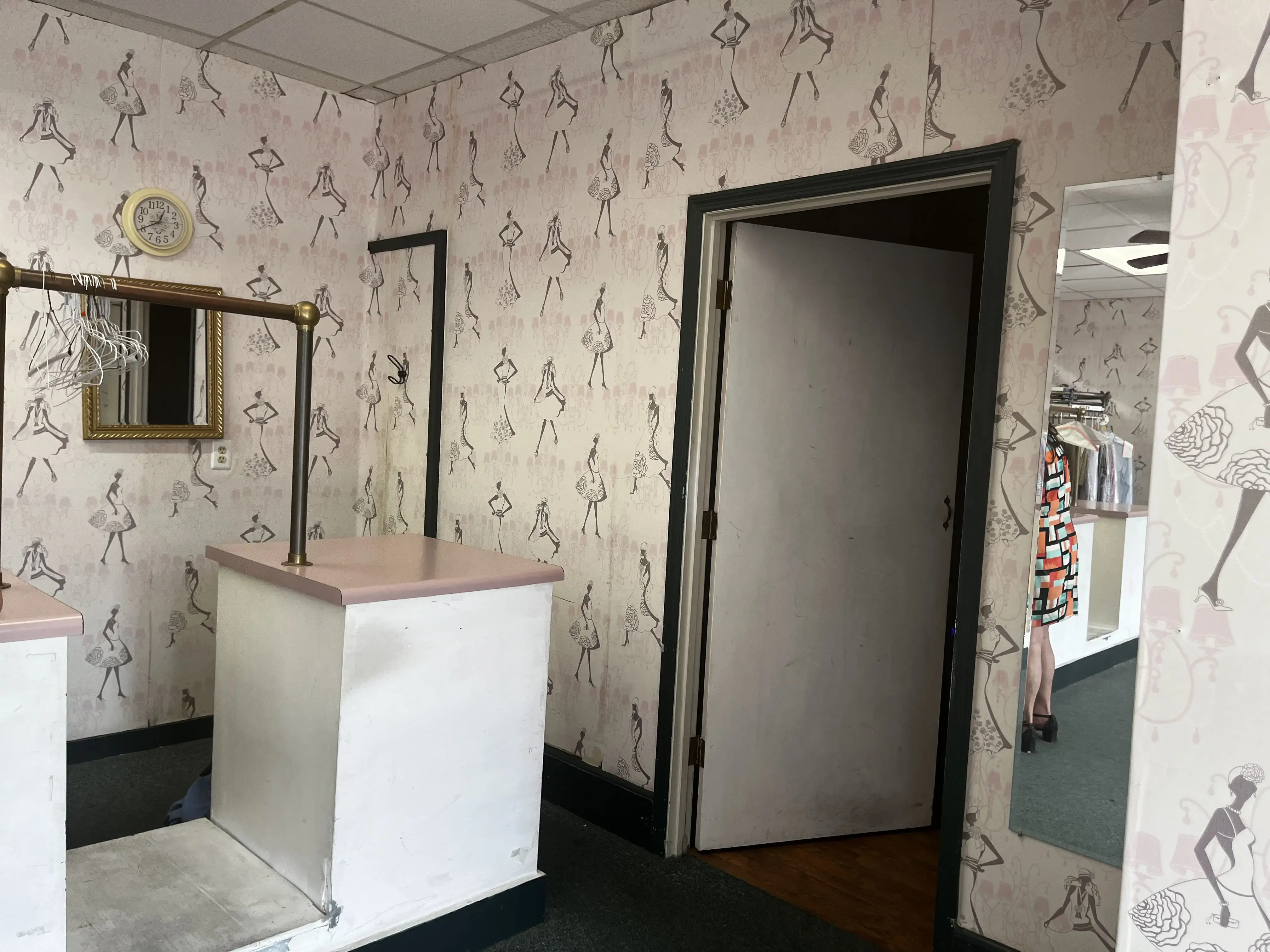 Lapels Cleaners - Image 4