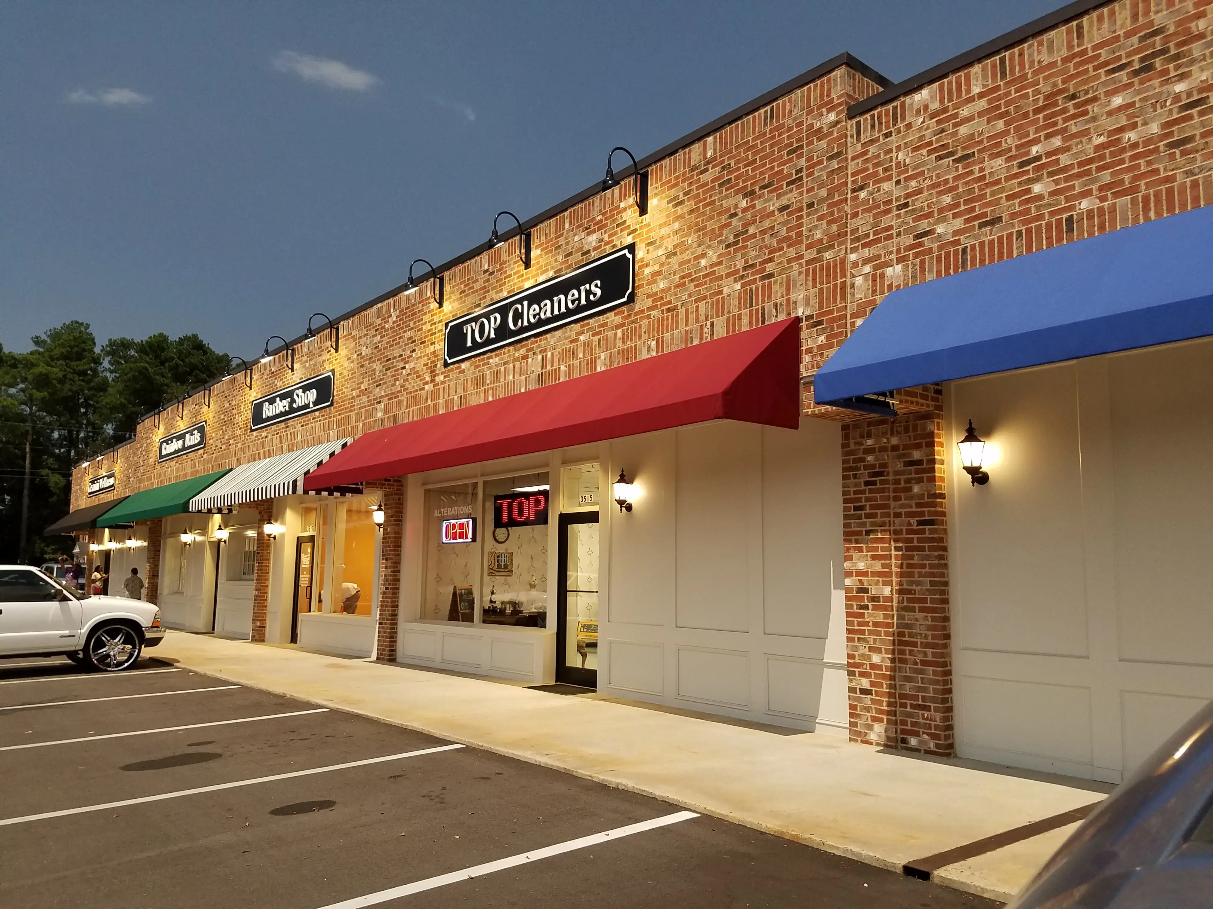 Lapels Cleaners - Image 7