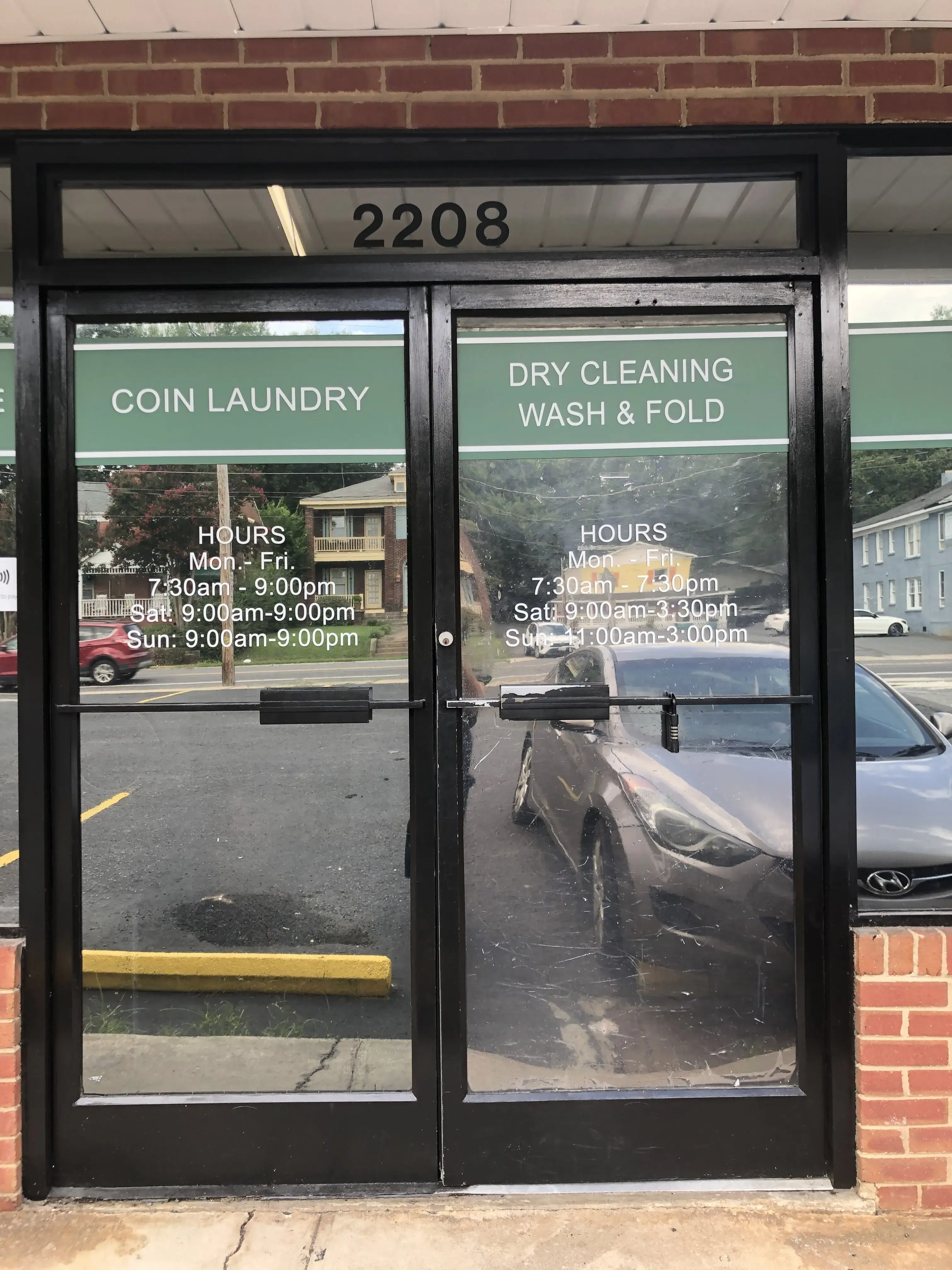 Lapels Cleaners Charlotte, NC - Park Road - Image 9