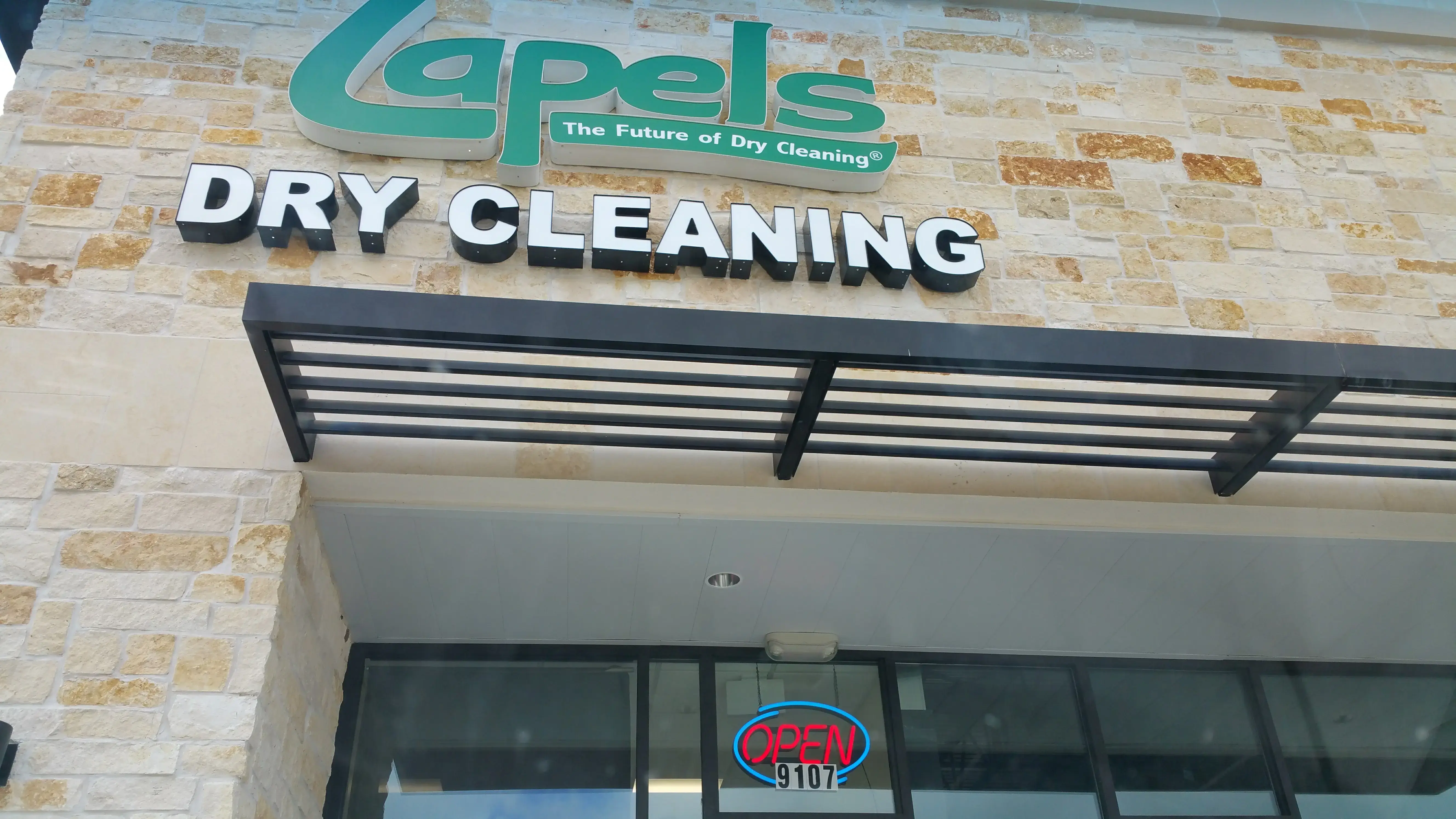 Lapels Cleaners thumbnail 5