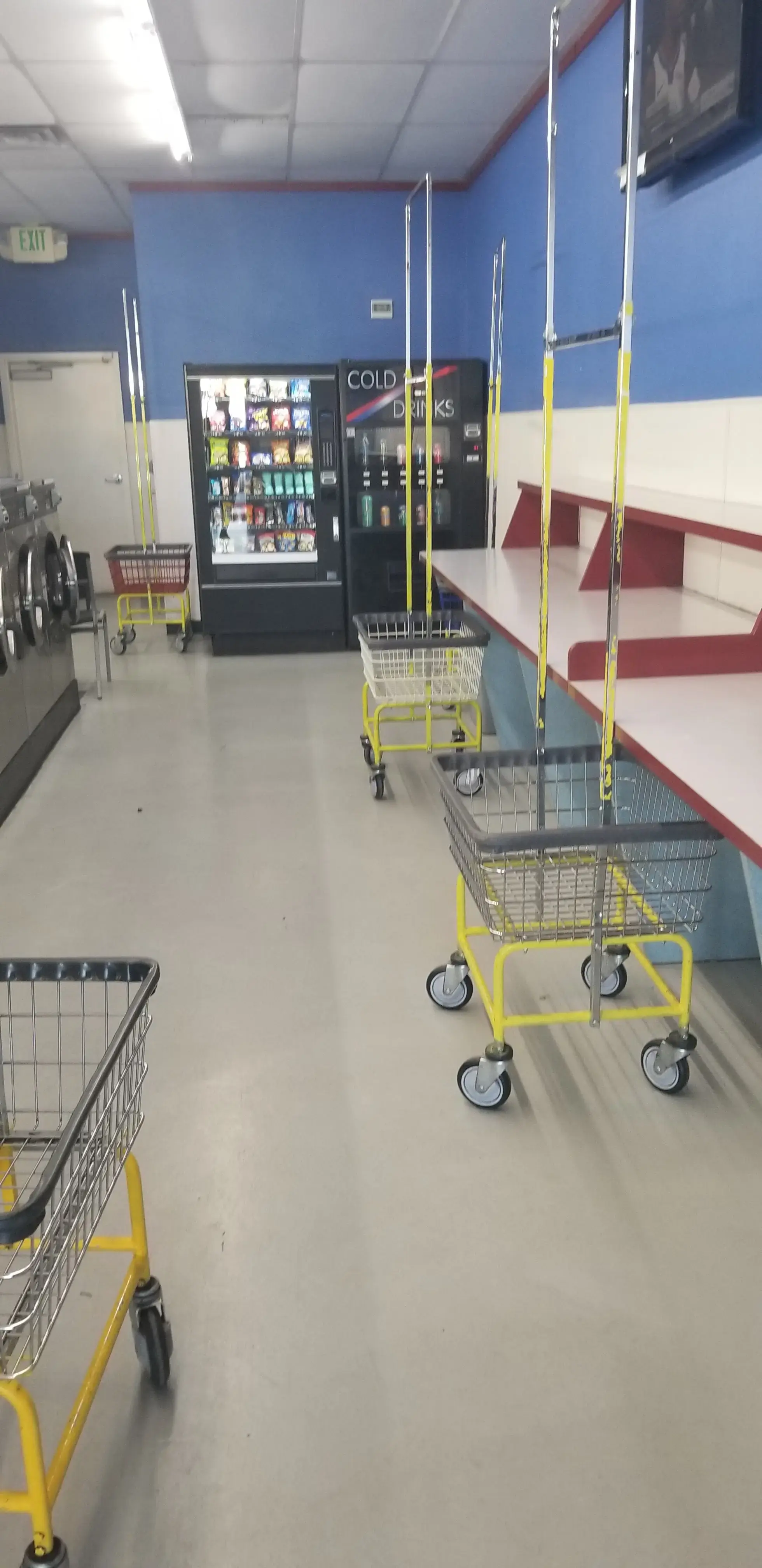 Las Vegas Coin Laundry #1 thumbnail 5