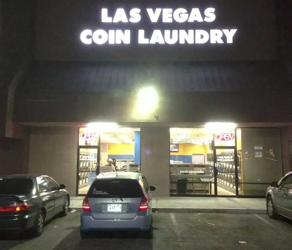 Las Vegas Coin Laundry #2 - Image 18