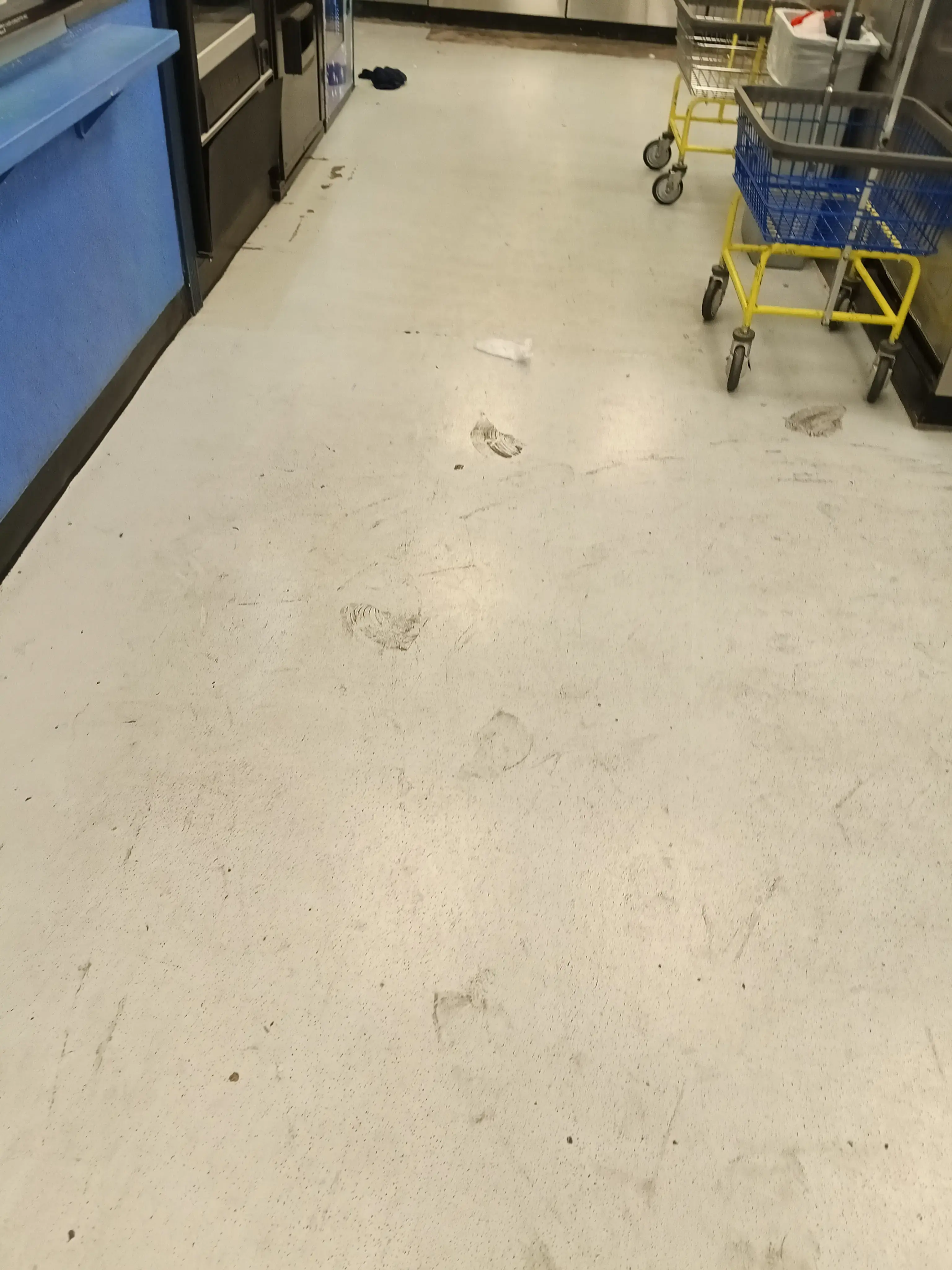 Las Vegas Coin Laundry #2 - Image 9