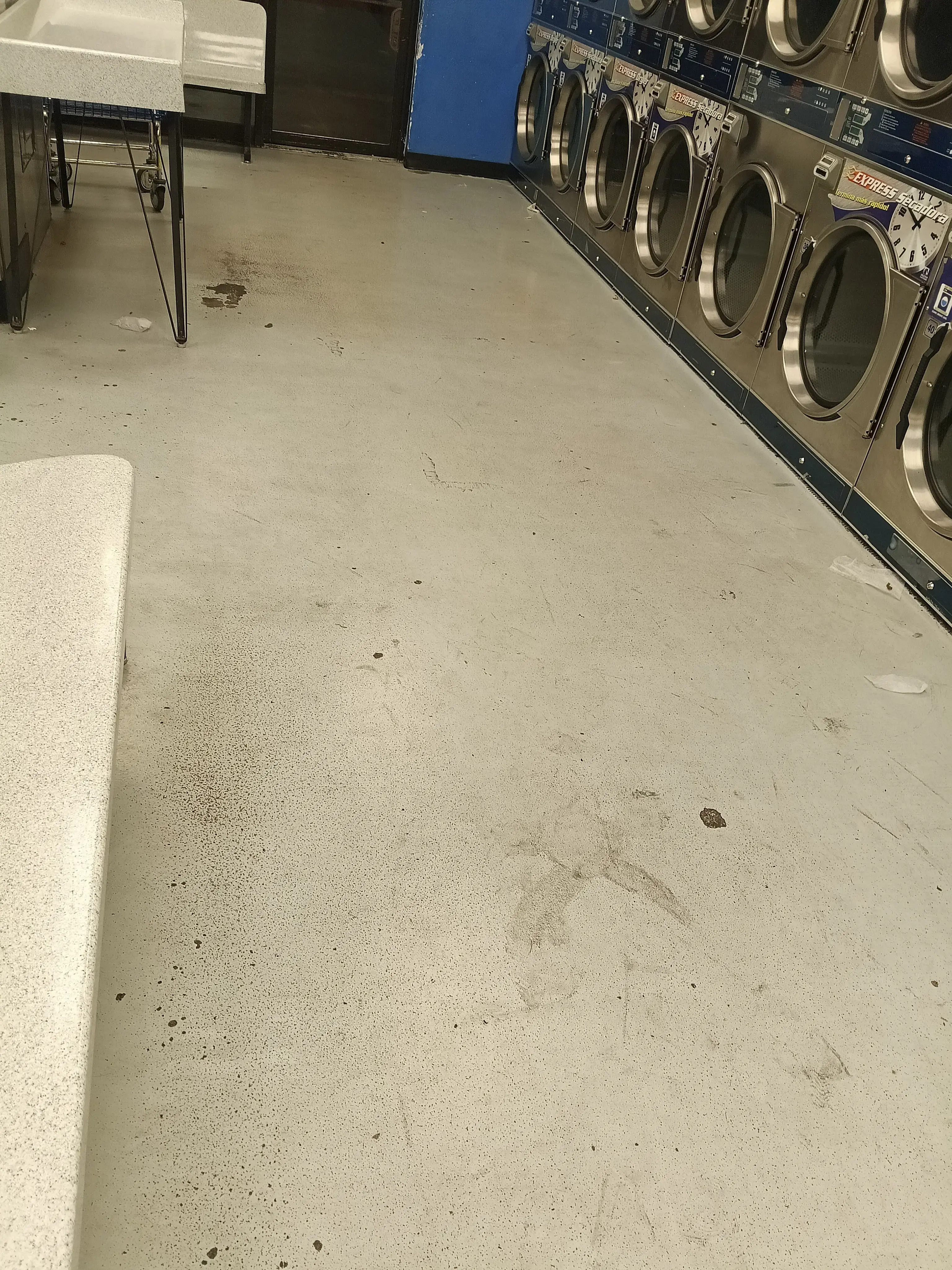 Las Vegas Coin Laundry #2 - Image 4