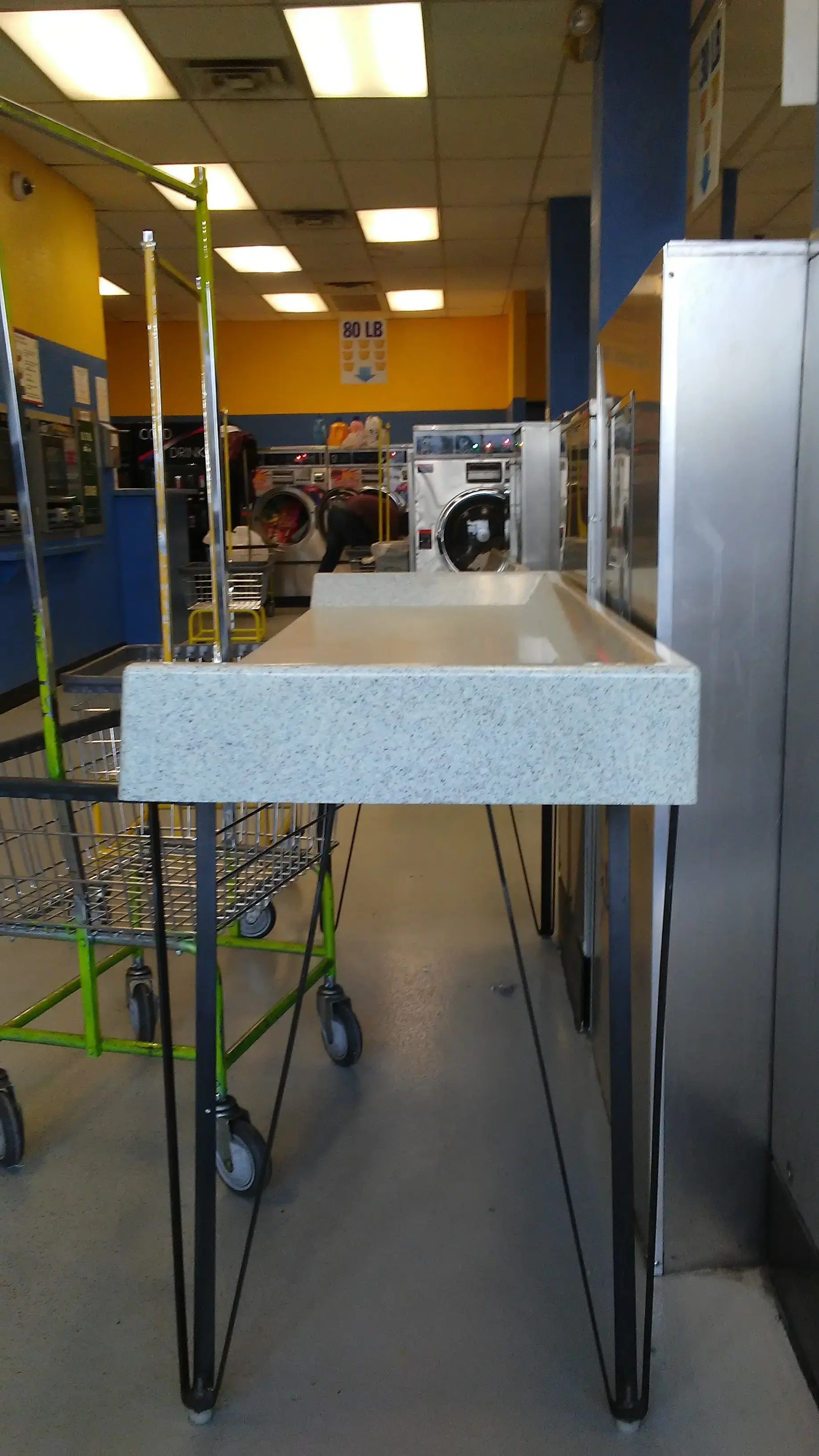 Las Vegas Coin Laundry #2 - Image 8