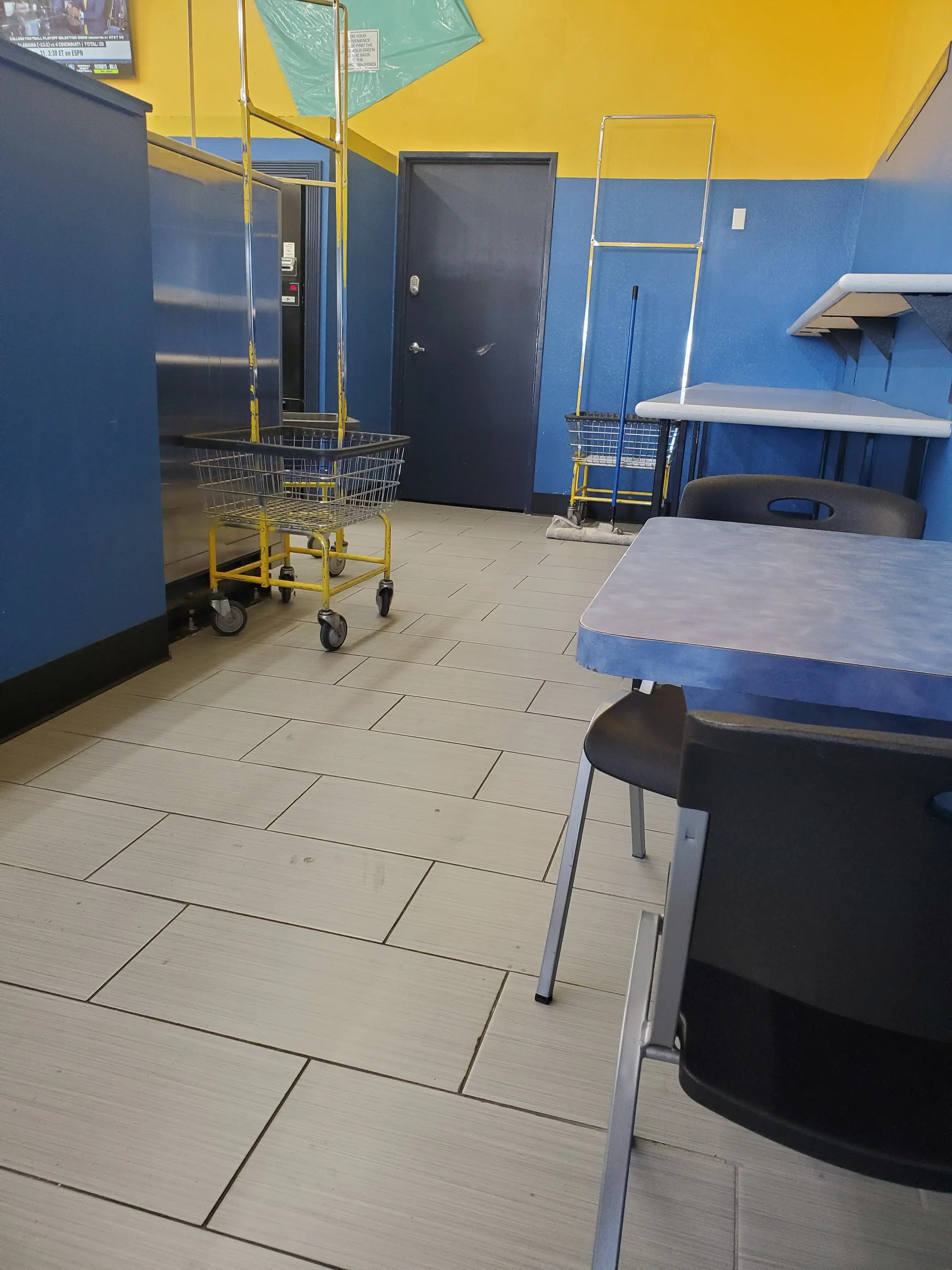 Las Vegas Coin Laundry #4 thumbnail 7