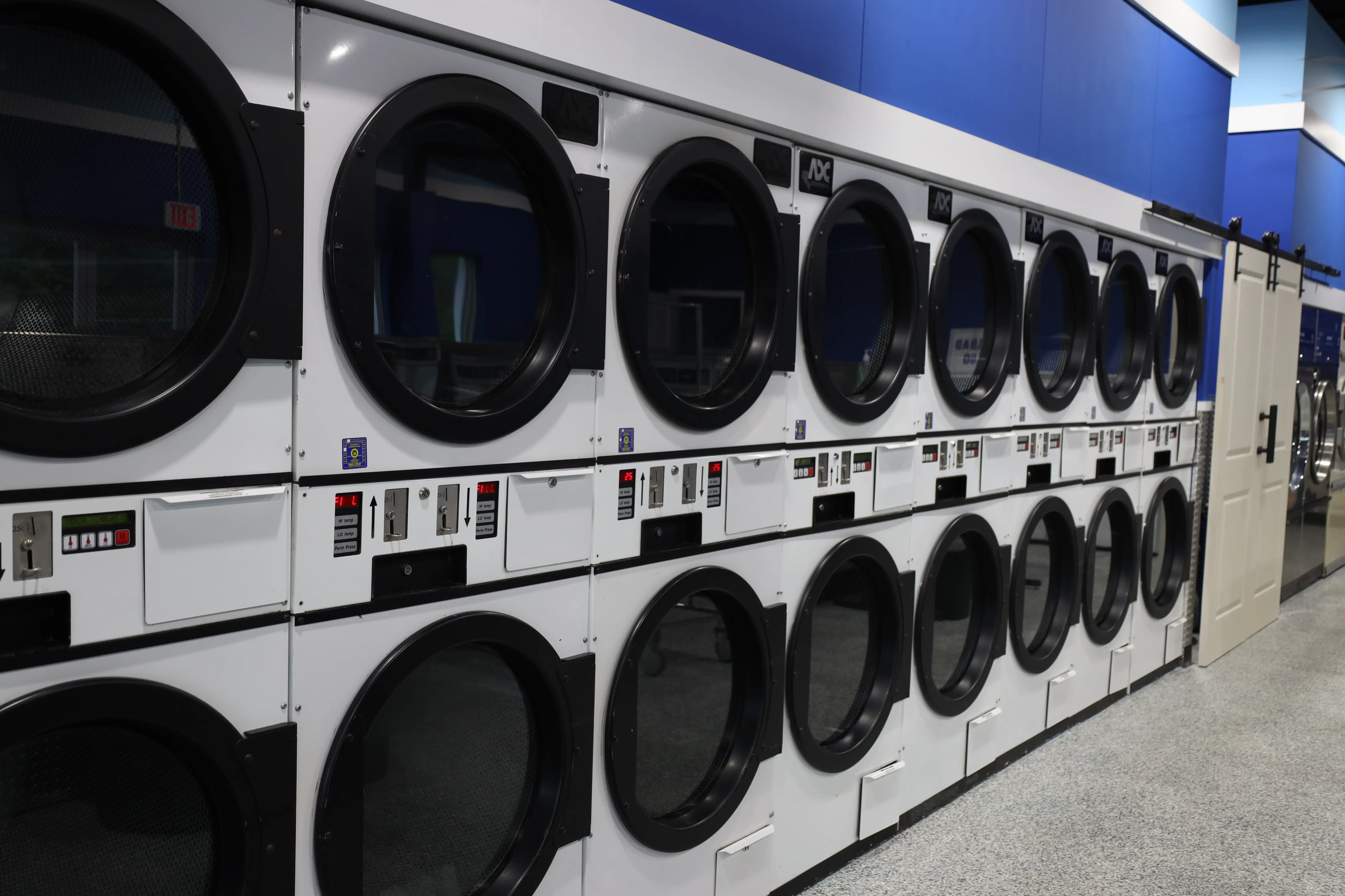 Latham Village Laundromat thumbnail 13