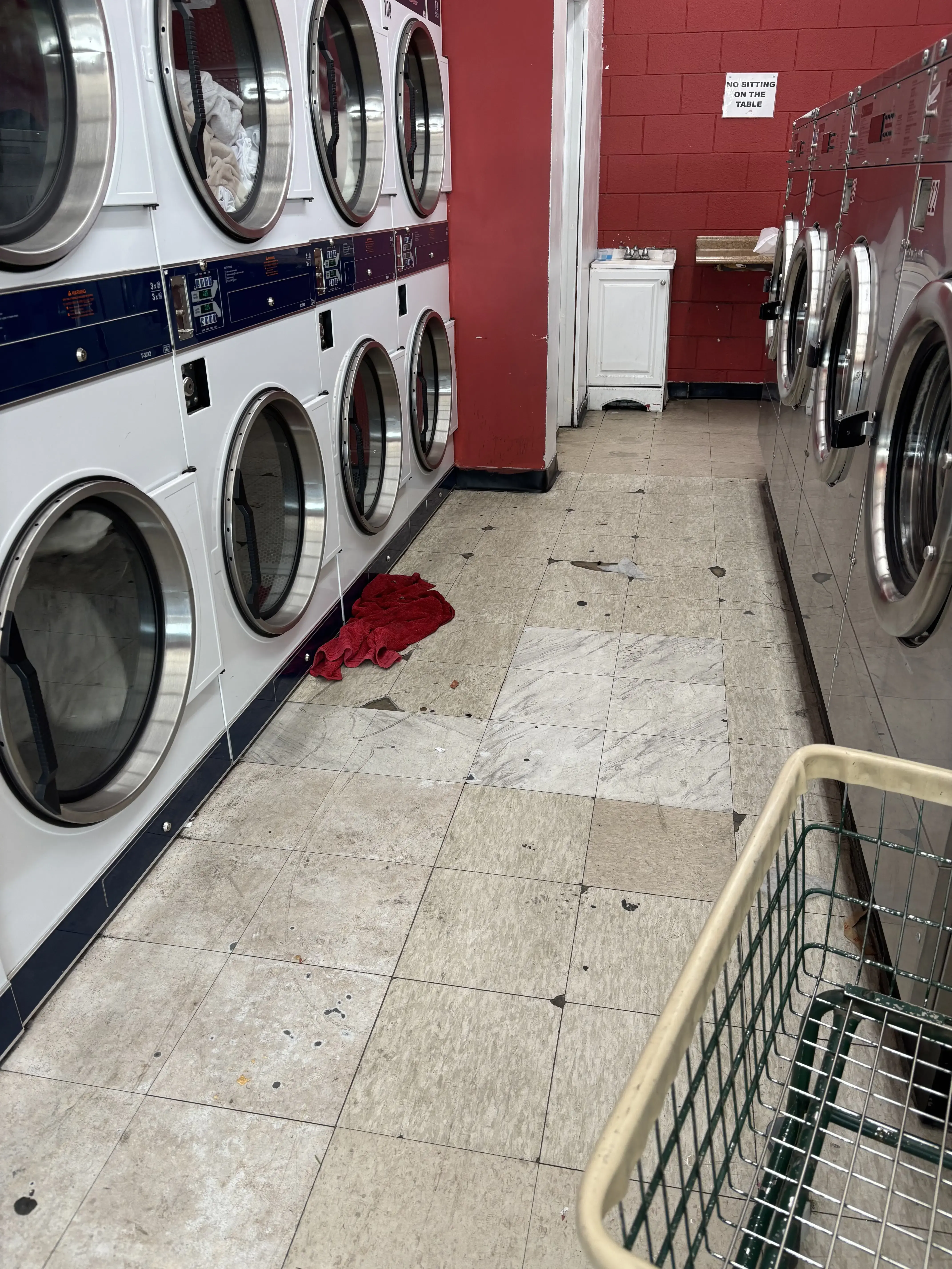 Lathrop Wash & Dry - Image 1