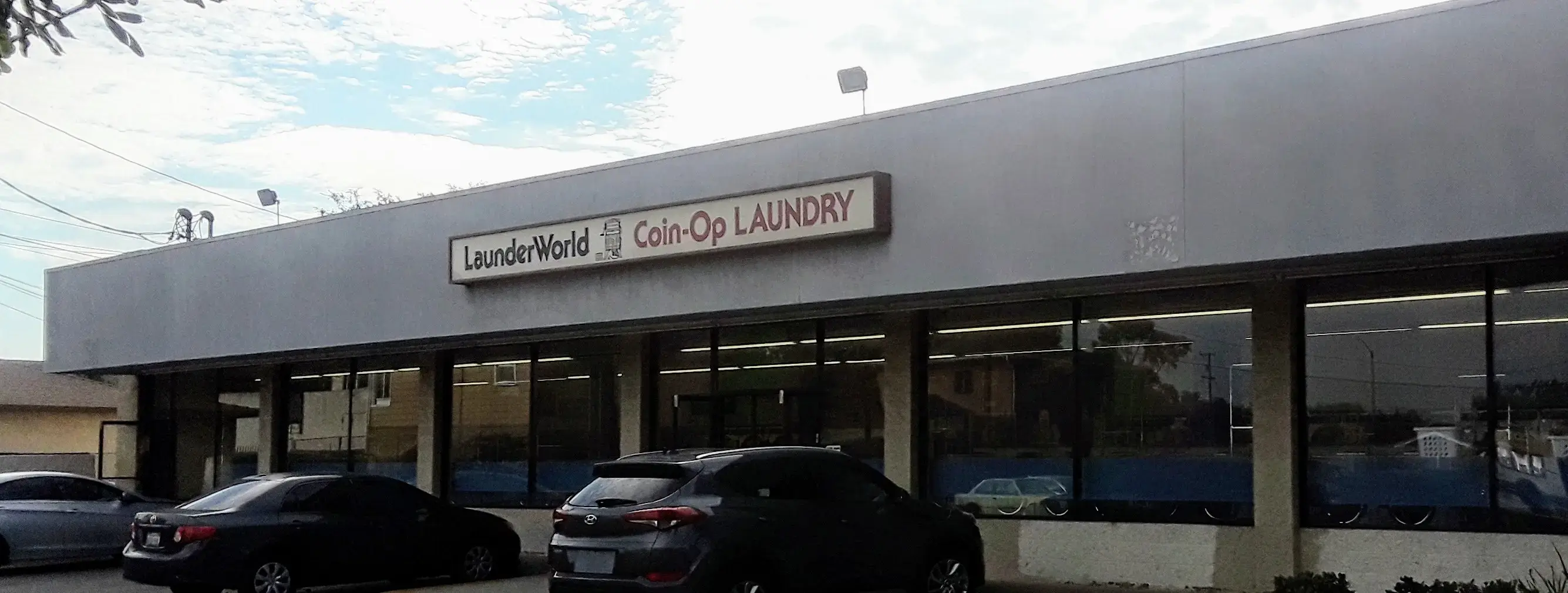 Lauderworld Coin-Op Laundry - Image 3