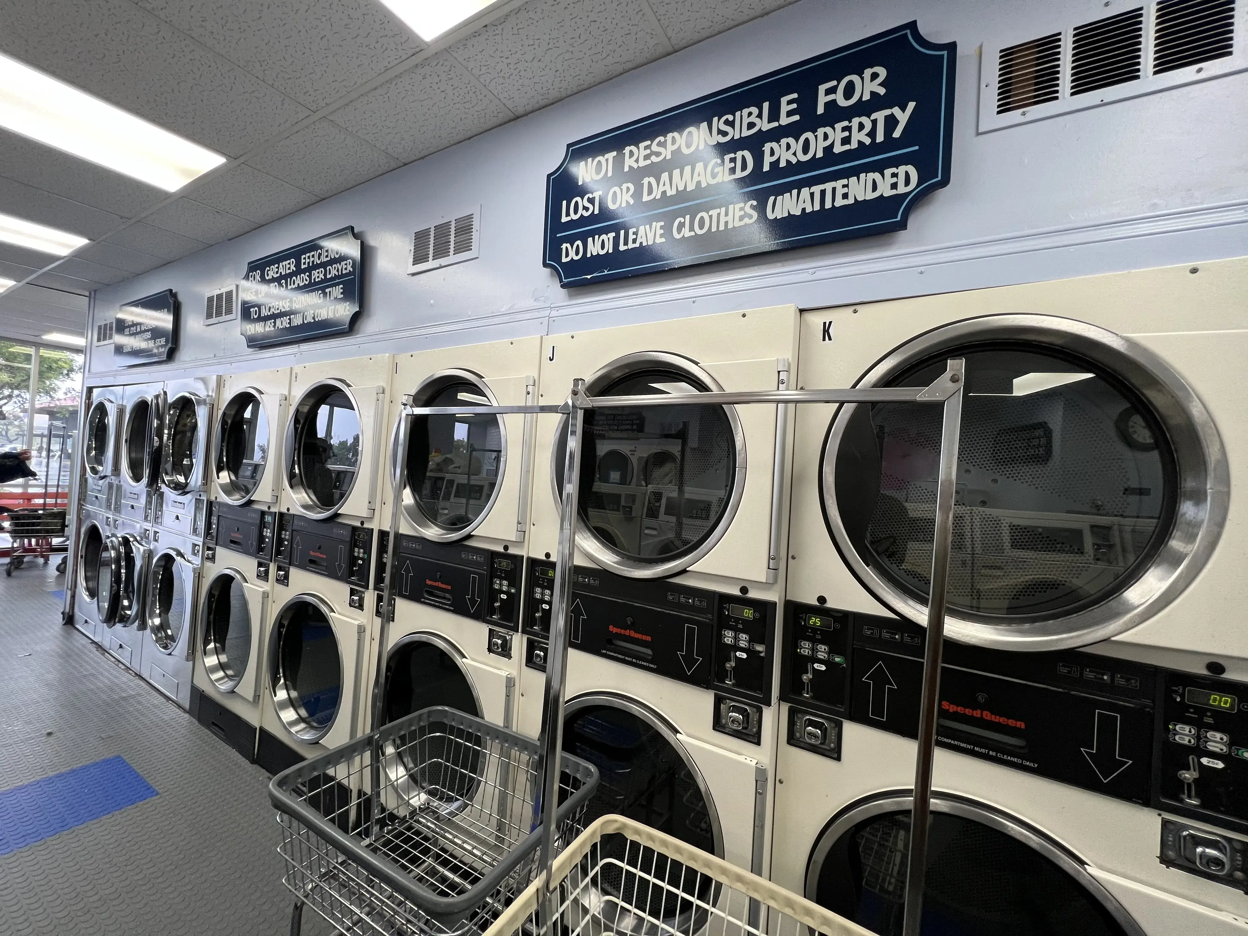 LaunderLand Coin-Op Laundry thumbnail 20