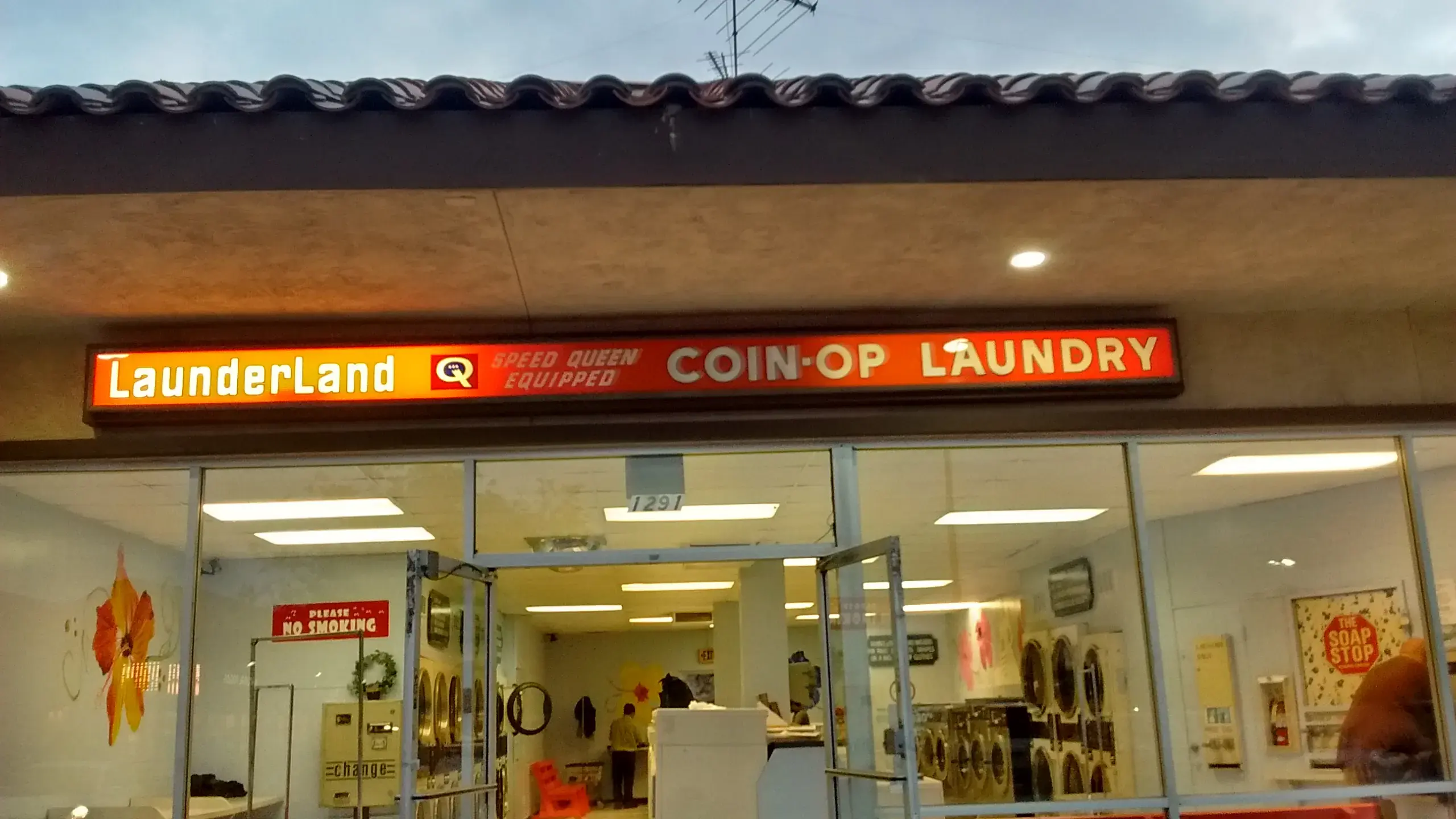 LaunderLand Coin-Op Laundry thumbnail 2