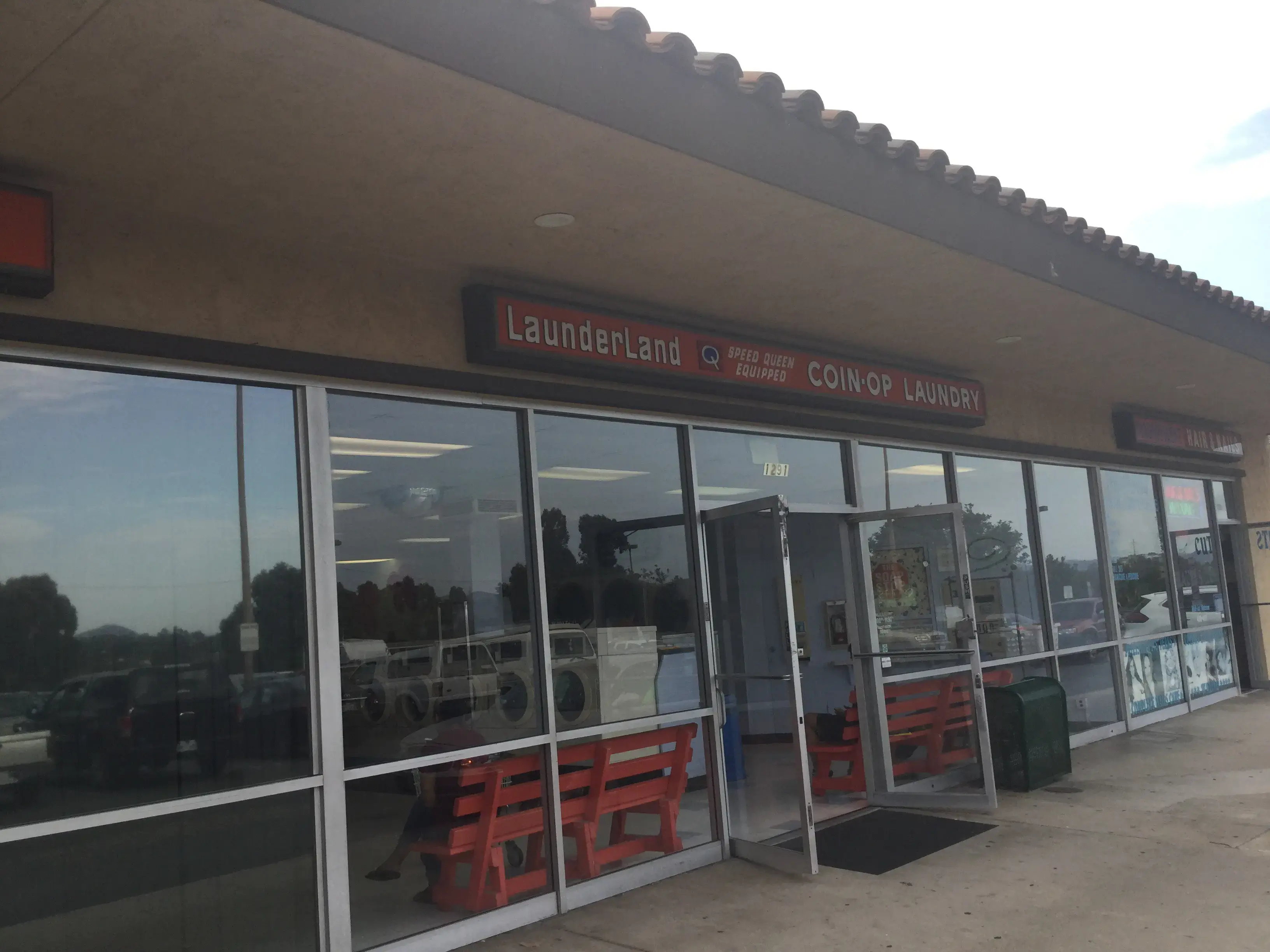 LaunderLand Coin-Op Laundry - Image 15