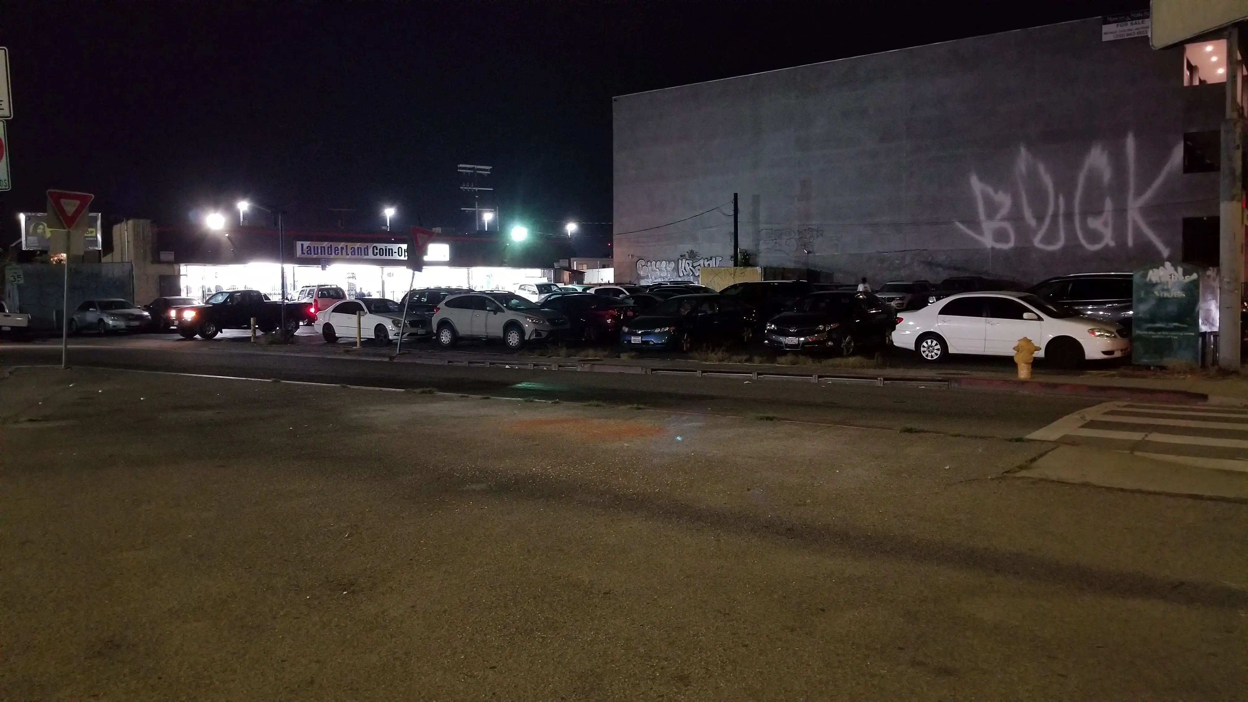 Launderland Coin Op Laundry thumbnail 15