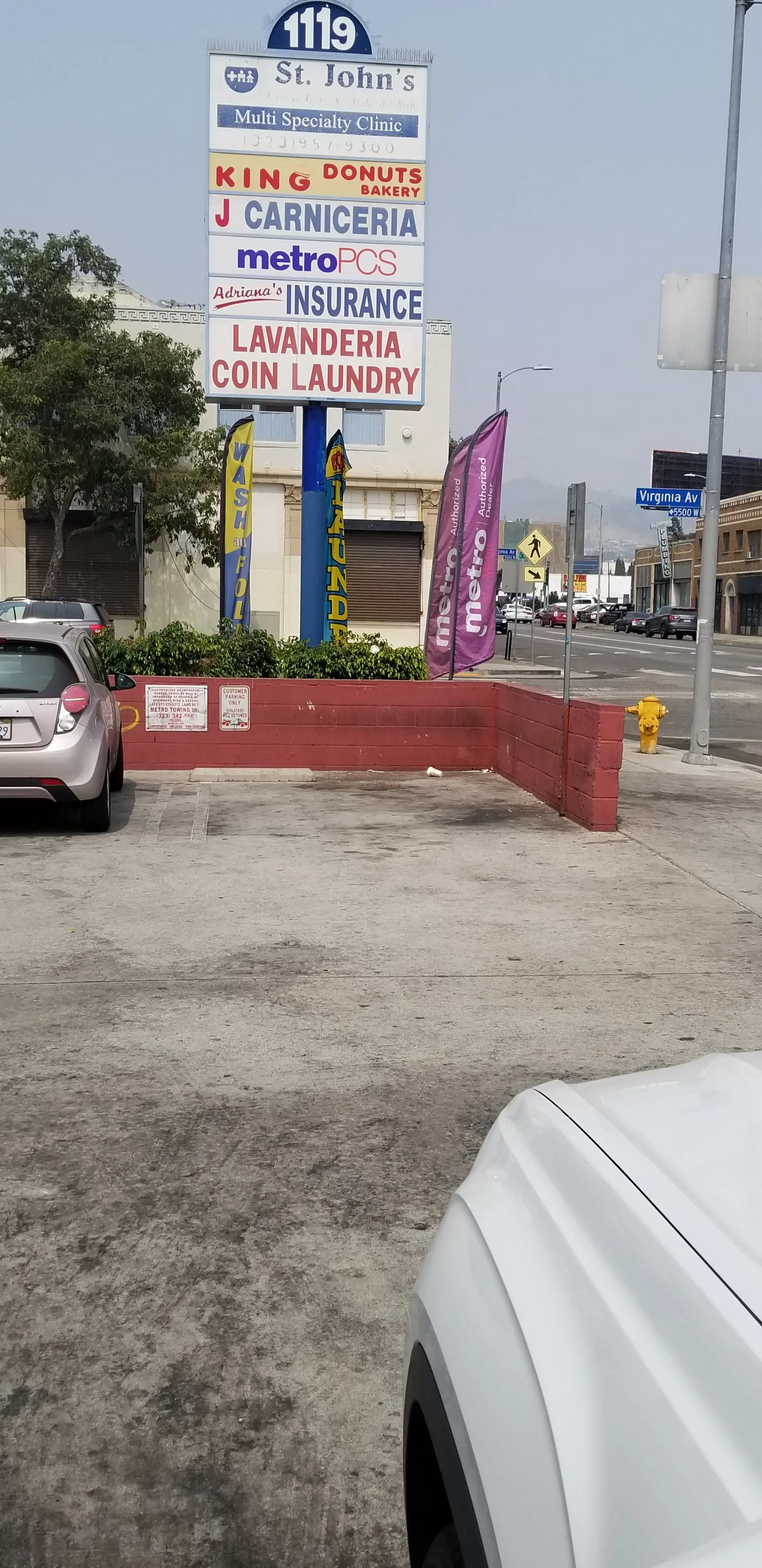 Launderland Laundromat & Wash and Fold - Image 18