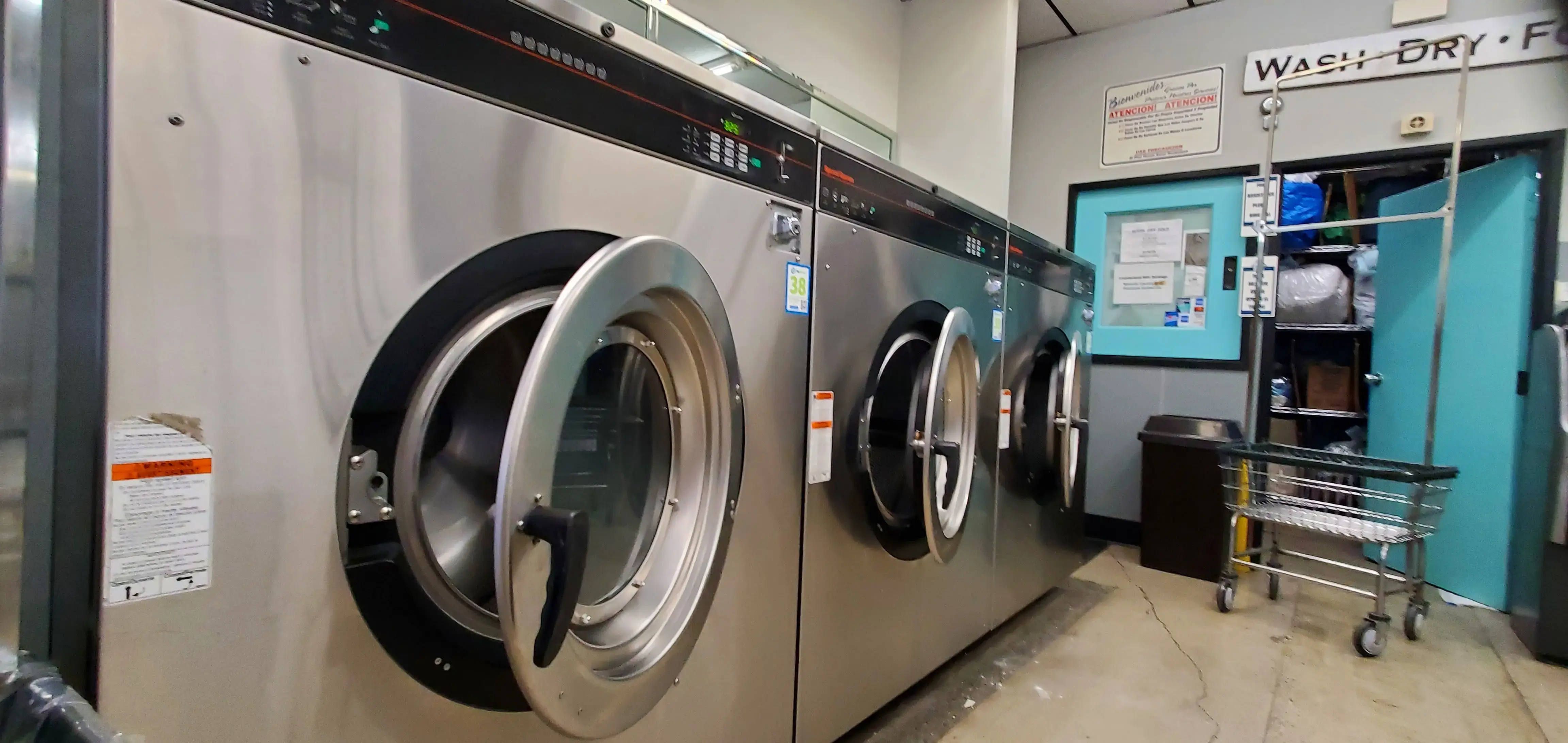 Launderland Laundromat & Wash and Fold - Image 3