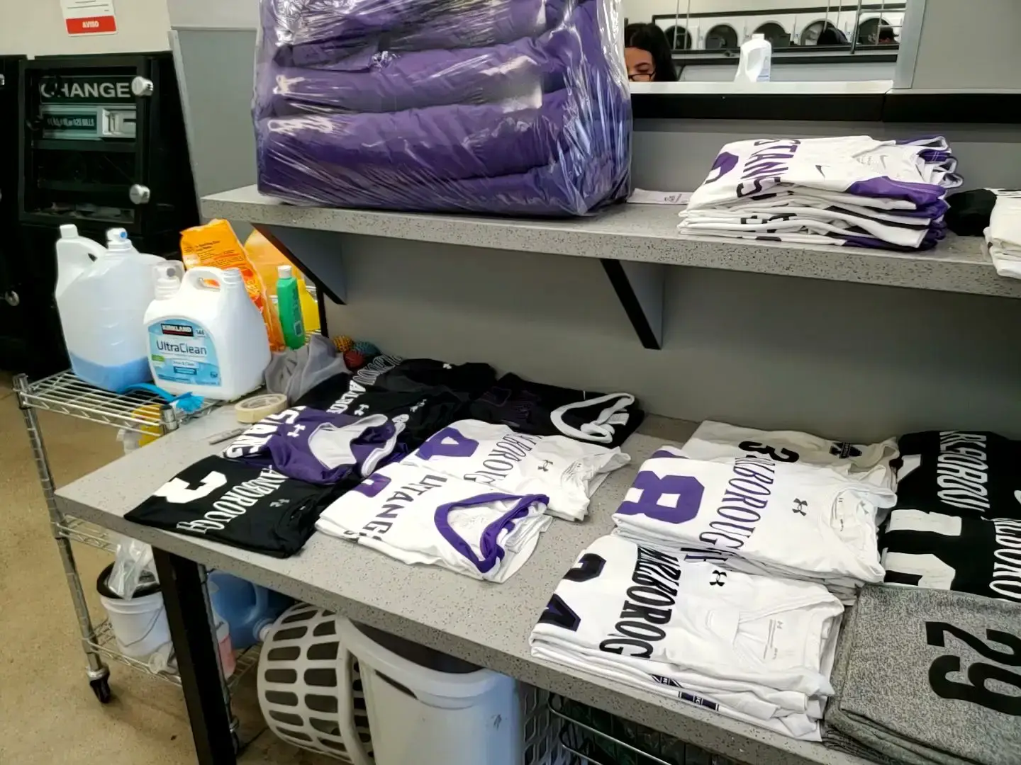 Launderland Laundromat & Wash and Fold thumbnail 2