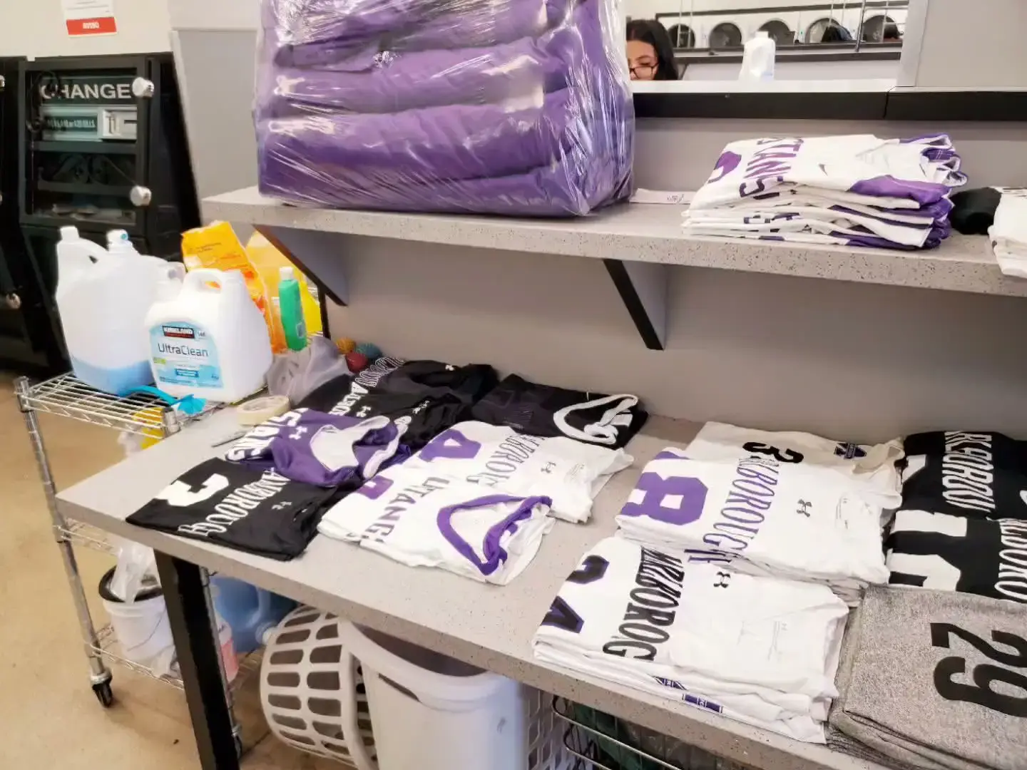 Launderland Laundromat & Wash and Fold - Image 8