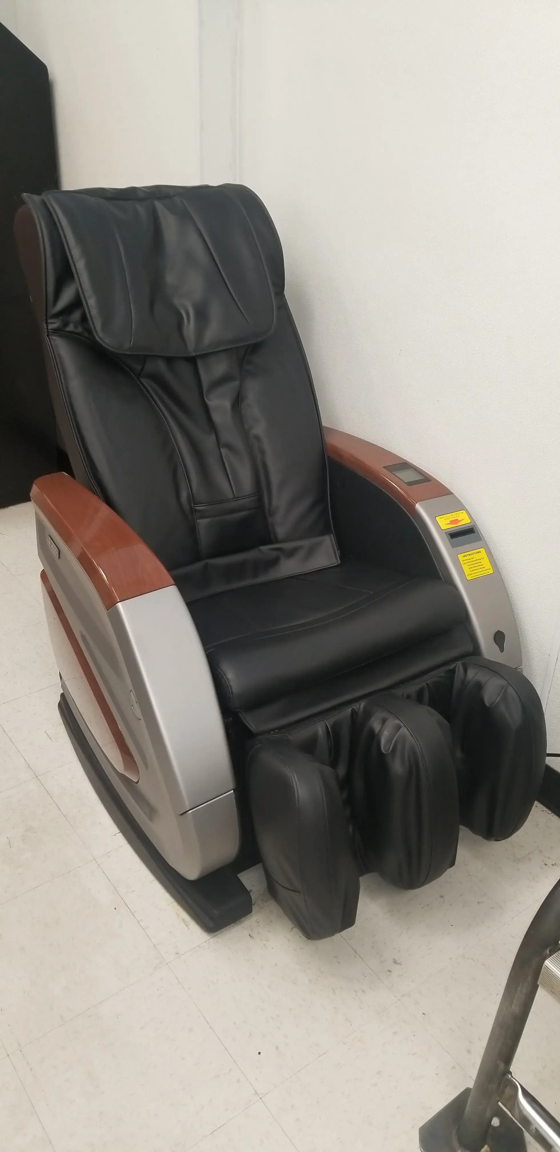 Launderland Laundromat & Wash and Fold thumbnail 10