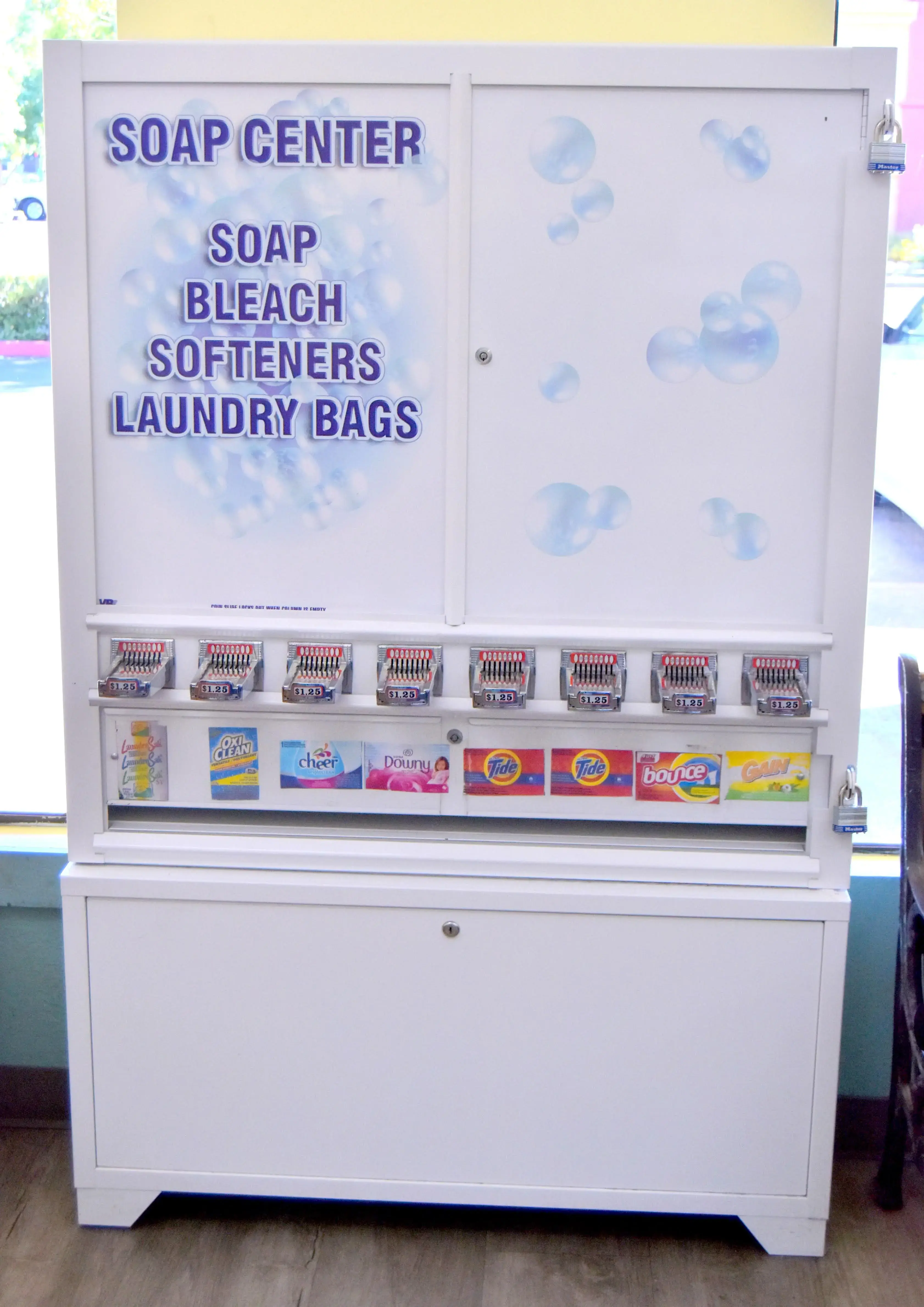 Launderland Of Folsom - Image 12