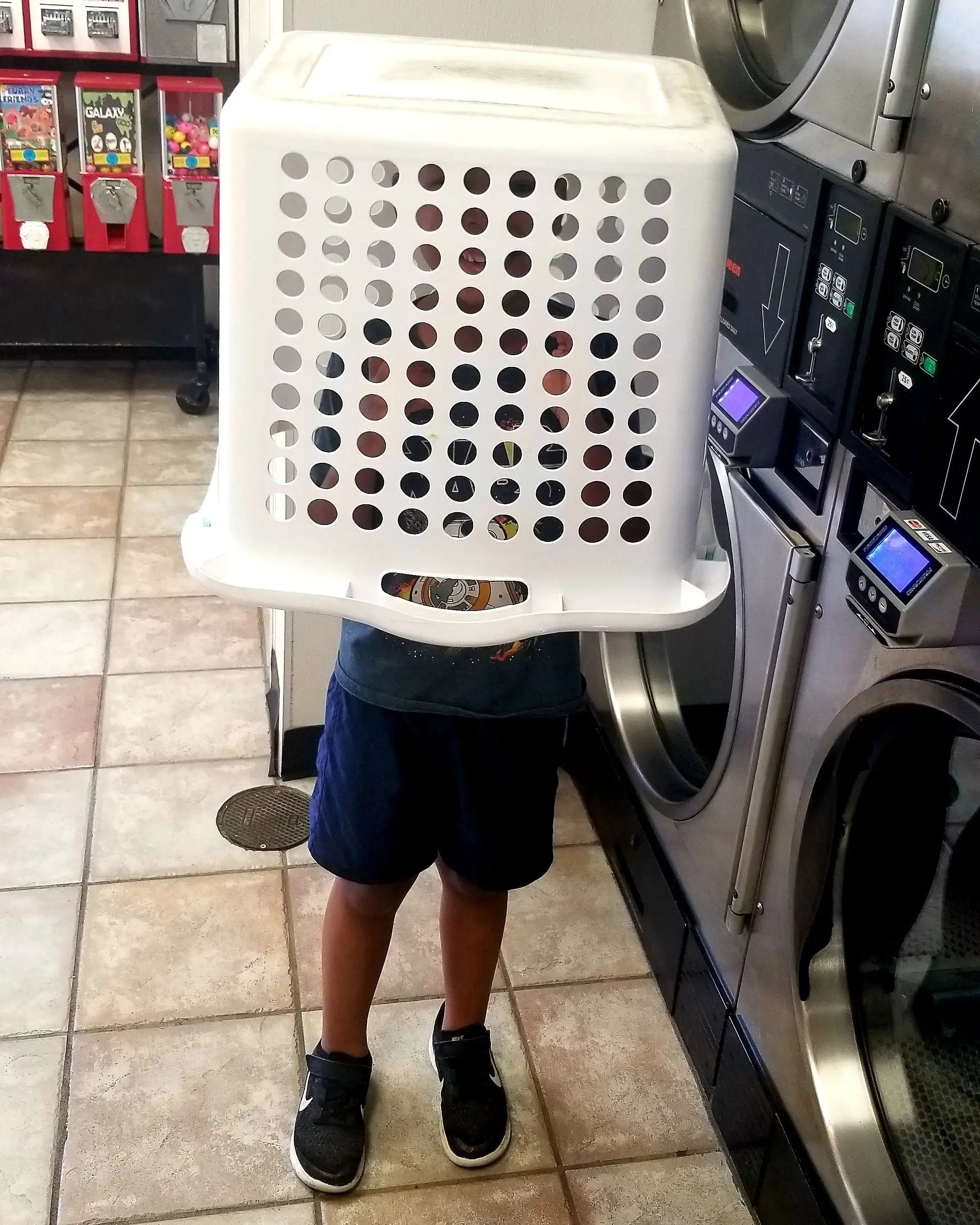 Launderland Port Hueneme thumbnail 12