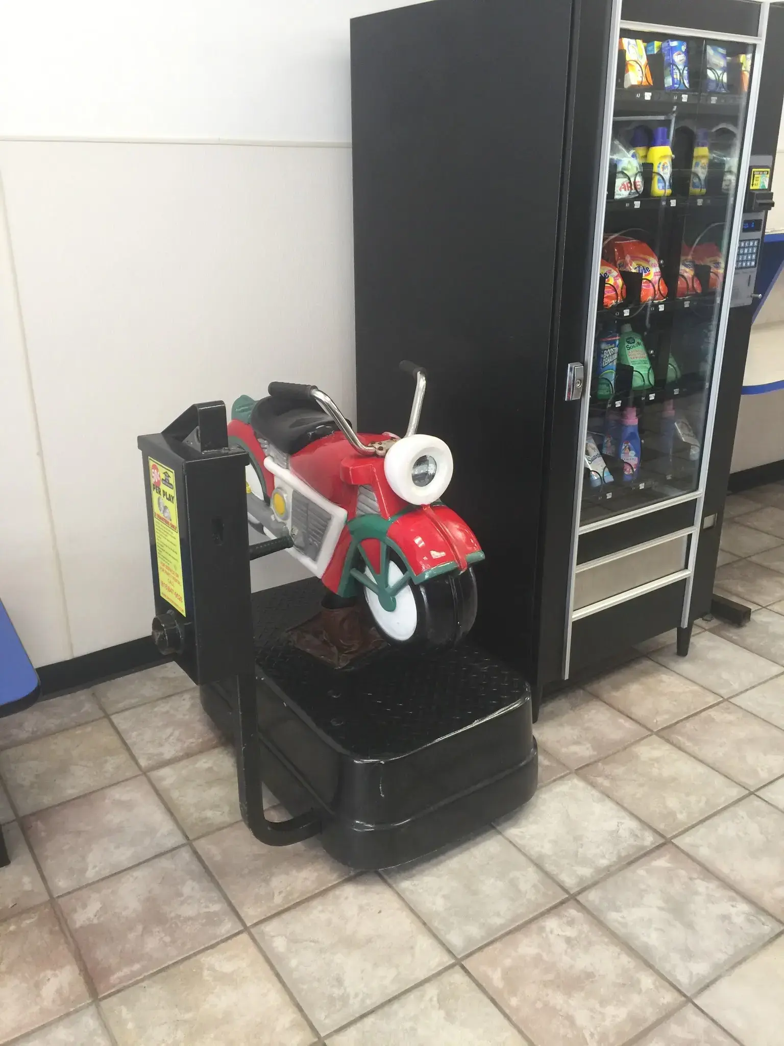 Launderland Port Hueneme thumbnail 11