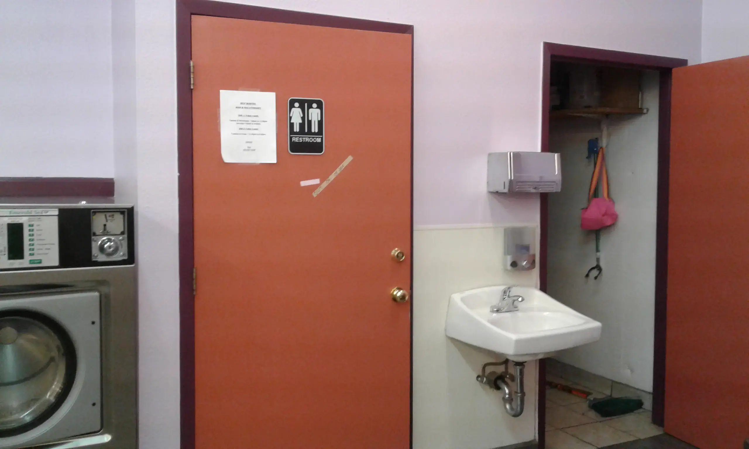 Launderland-The Dry Cleaners - Image 3