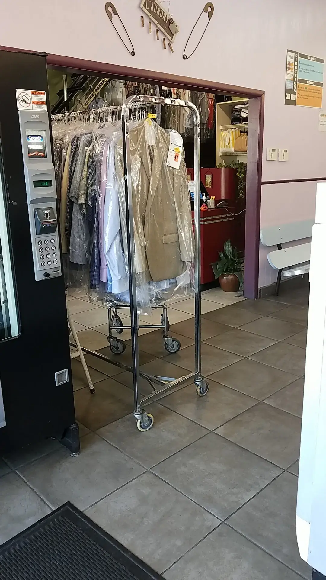 Launderland-The Dry Cleaners - Image 11
