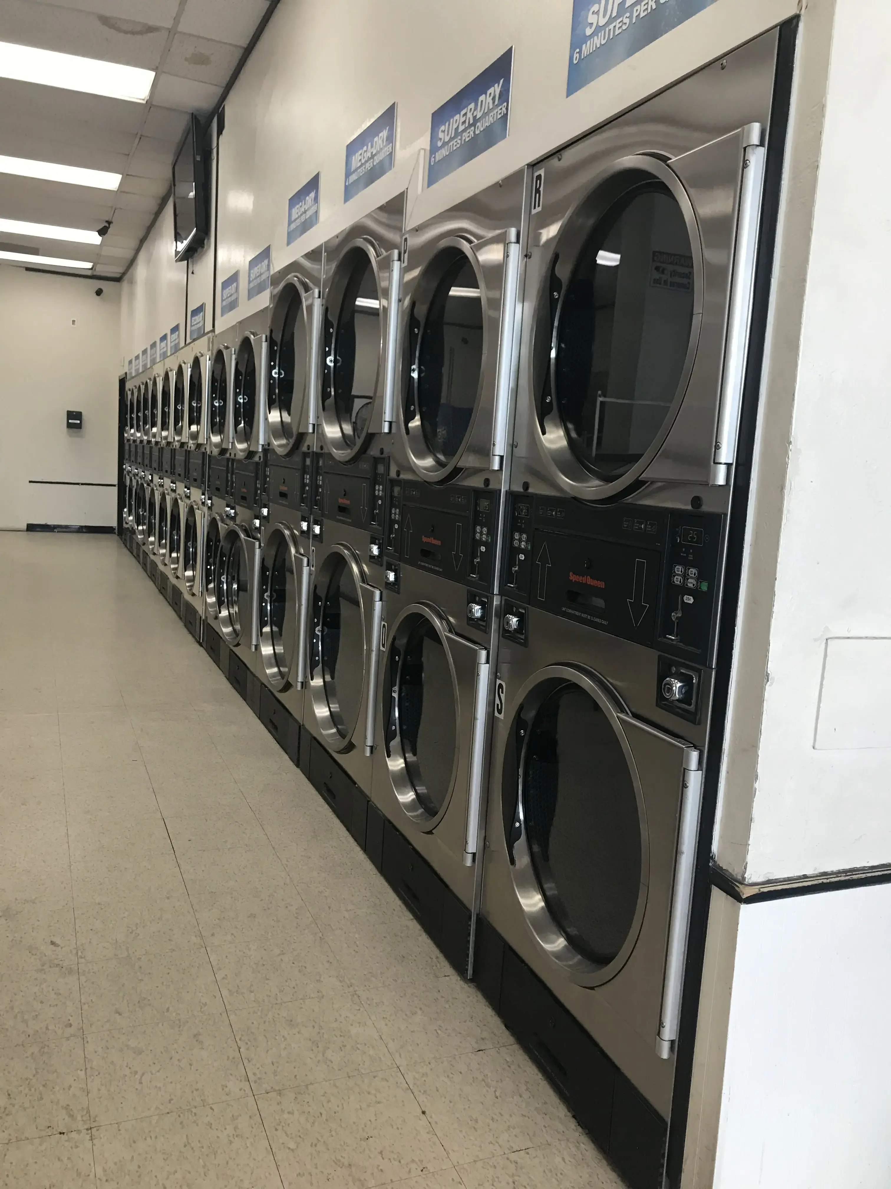 Launderland Vista Park - Image 11