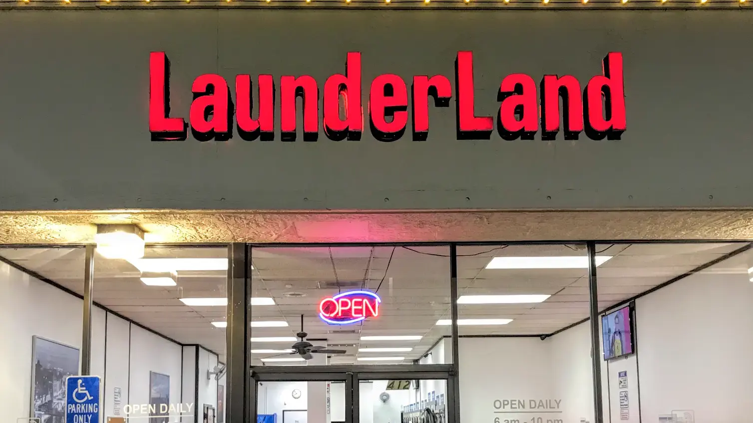 Launderland Vista Park location