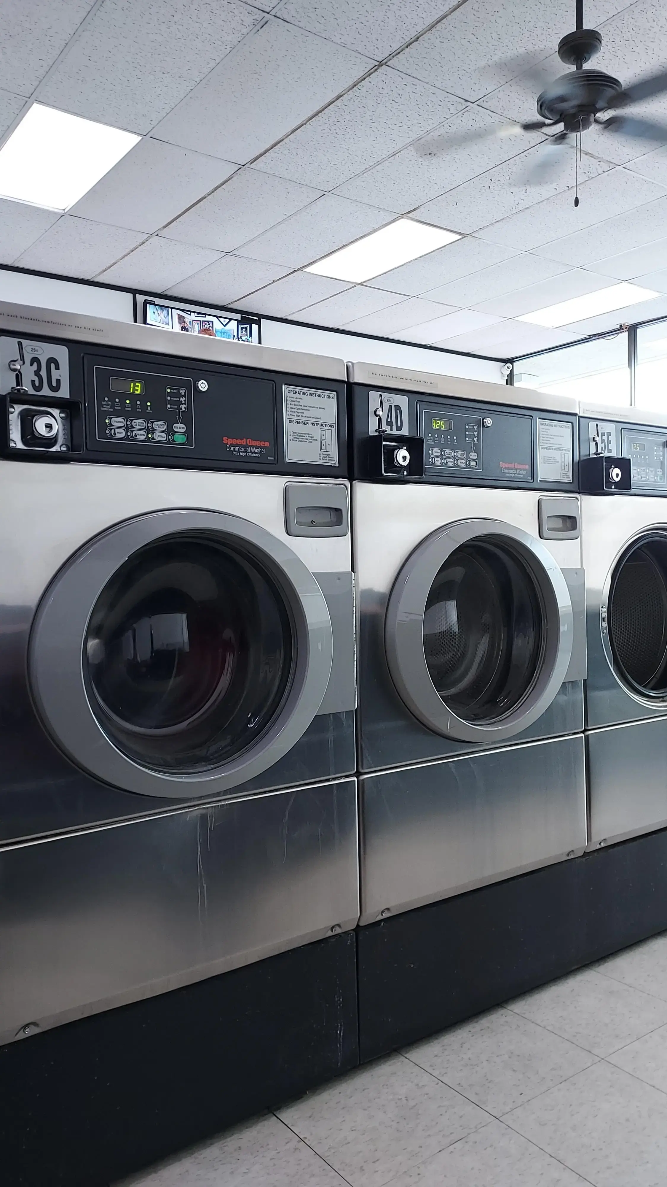 Launderland Vista Park thumbnail 20