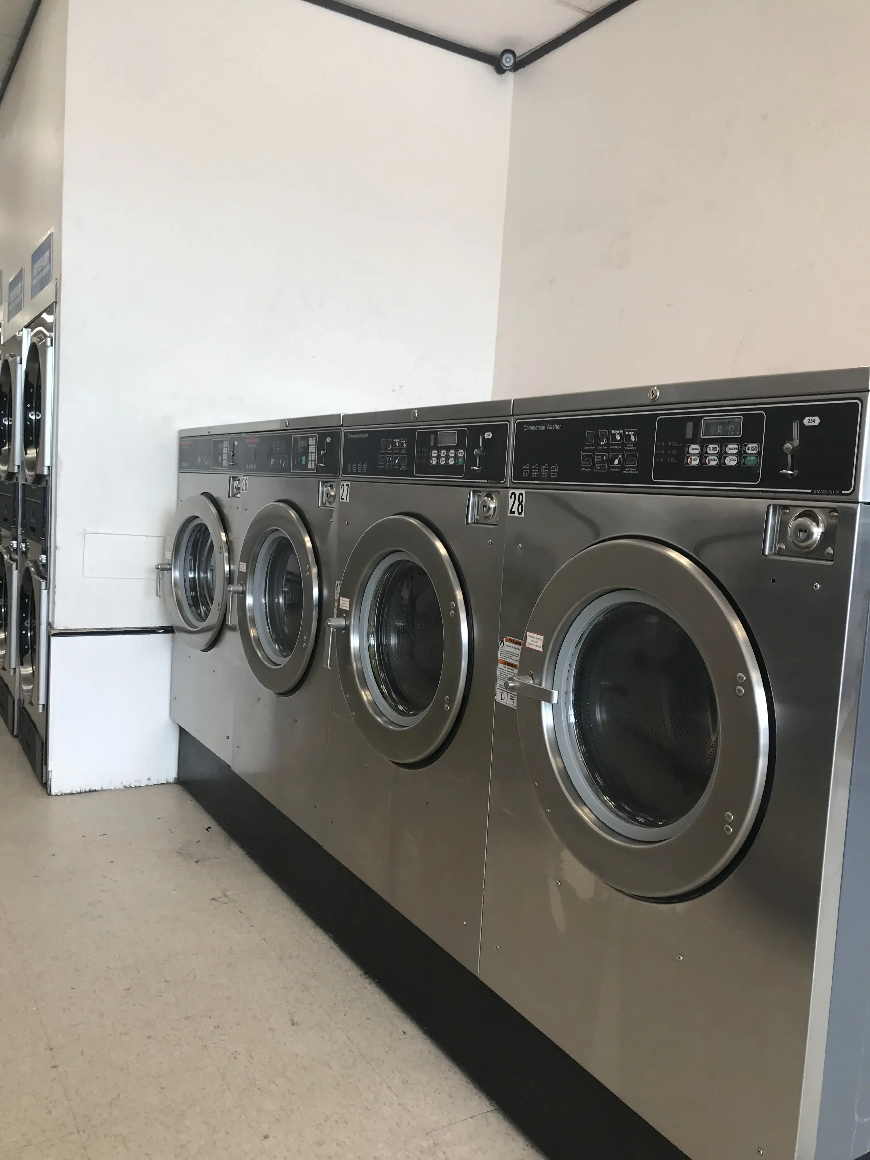 Launderland Vista Park thumbnail 16