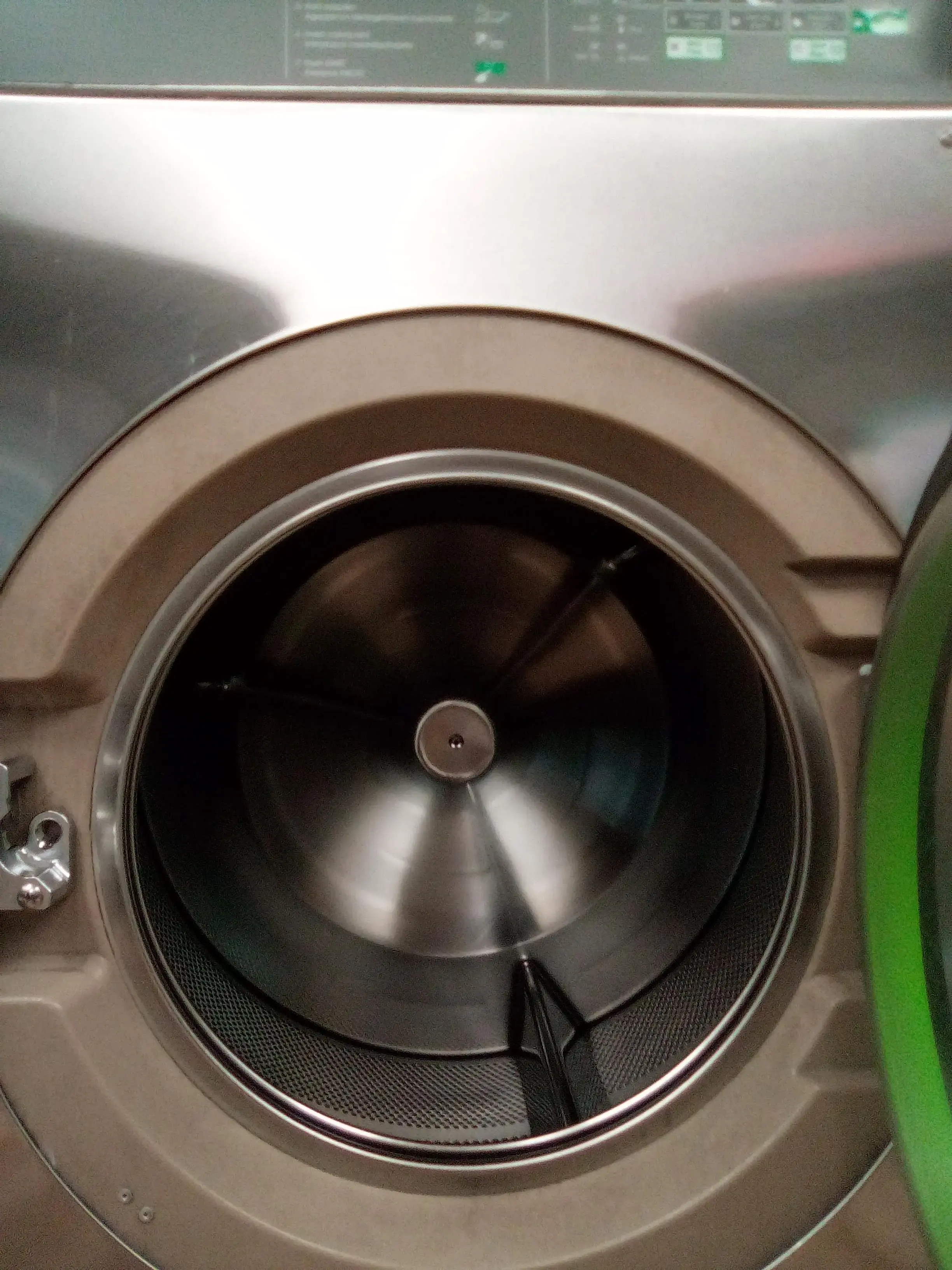 Laundermat - Image 4
