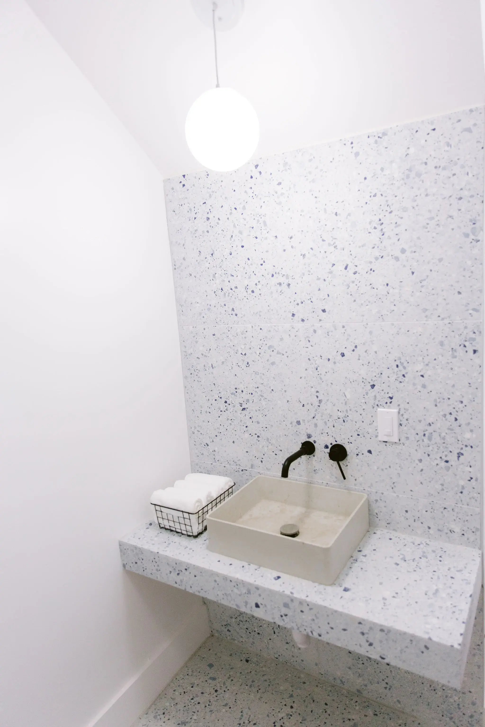 Laundré | Dry Cleaners & Laundromat - Image 15