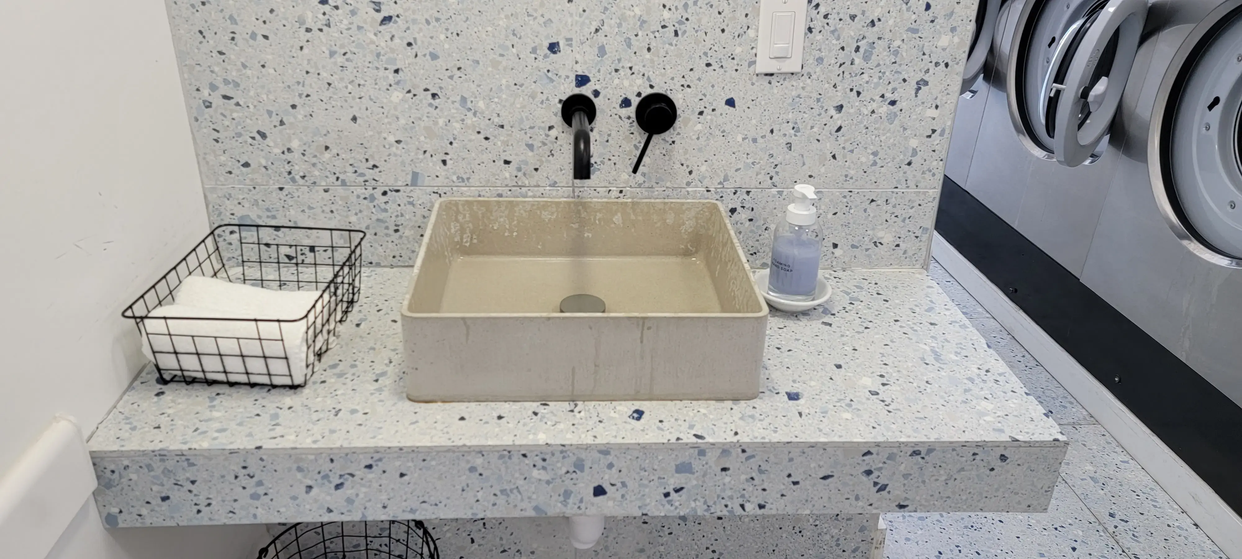 Laundré | Dry Cleaners & Laundromat - Image 11