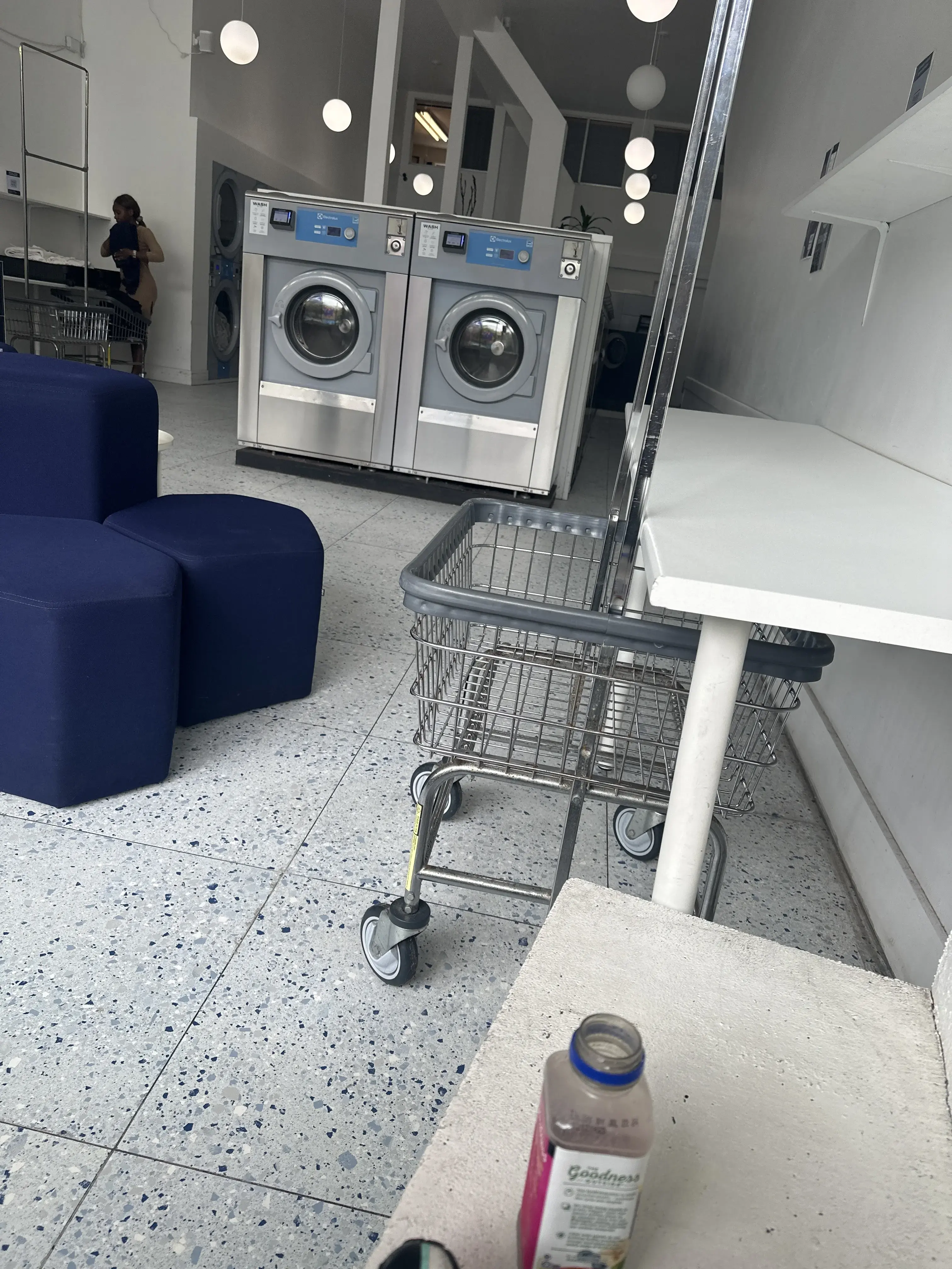 Laundré | Dry Cleaners & Laundromat - Image 19