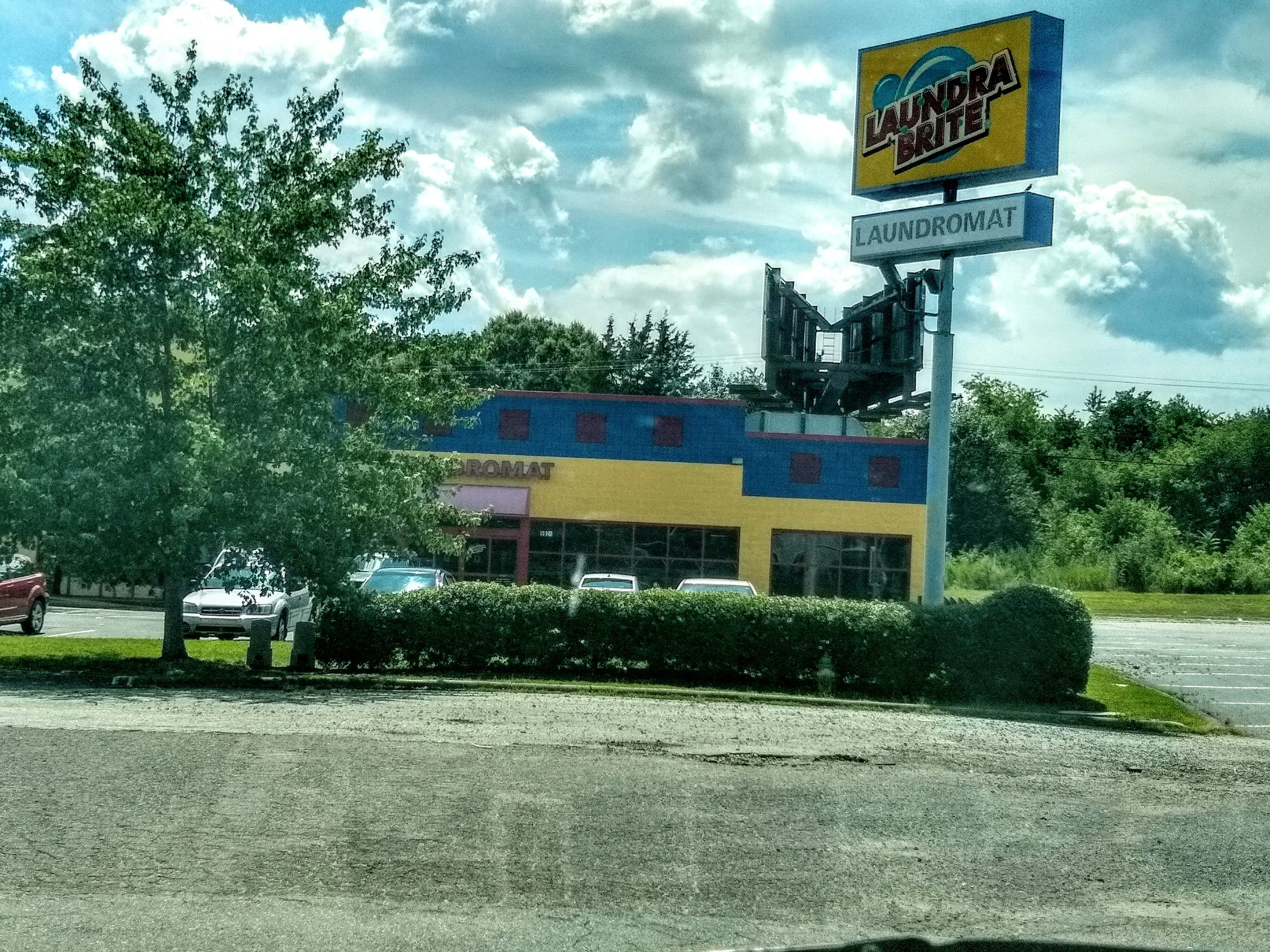 Laundra Brite LLC thumbnail 7