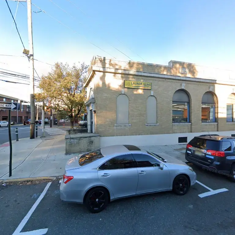 LaundraKing Laundromat - Image 17