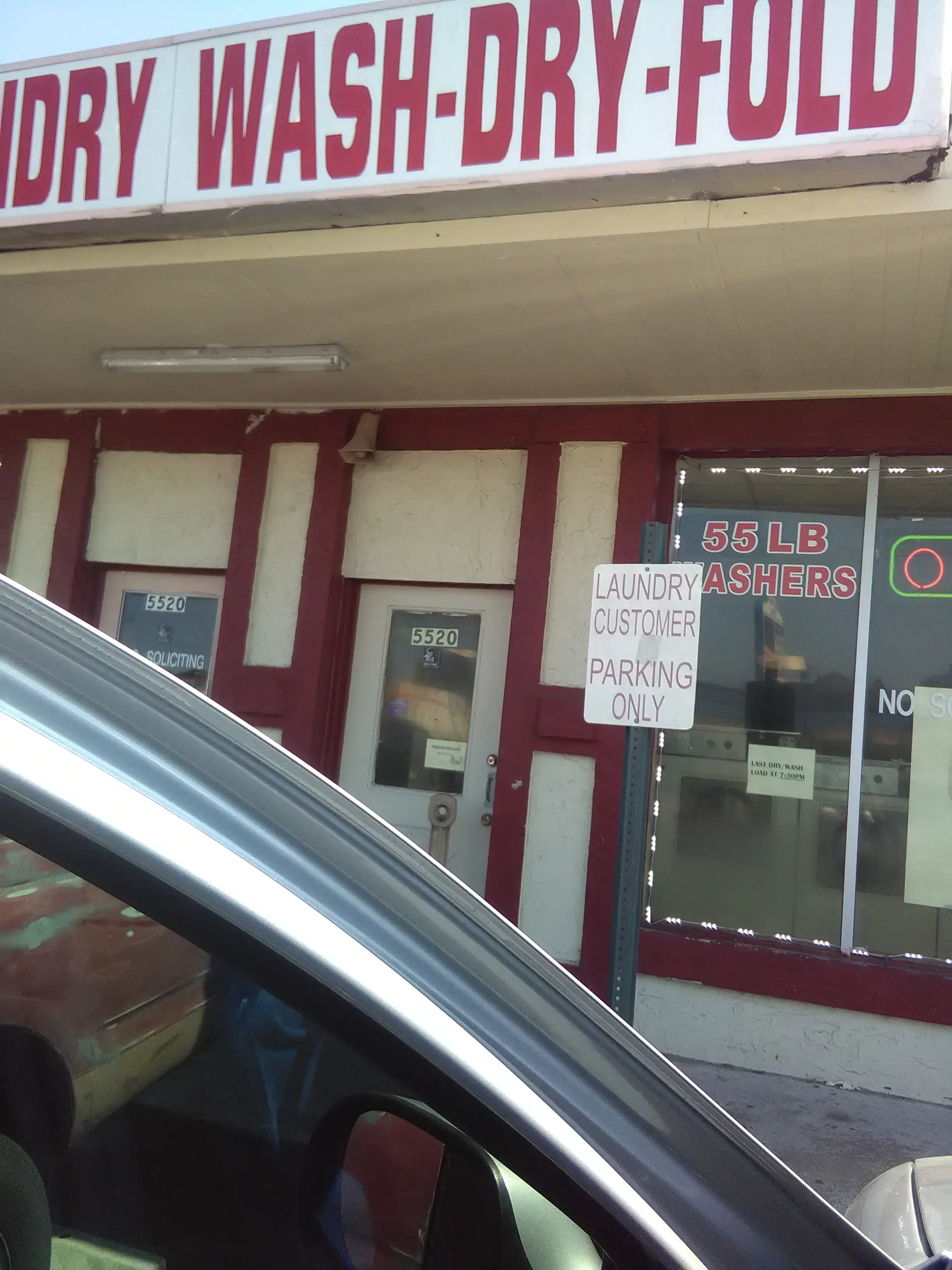 Laundramagic Coin Laundry - Image 12