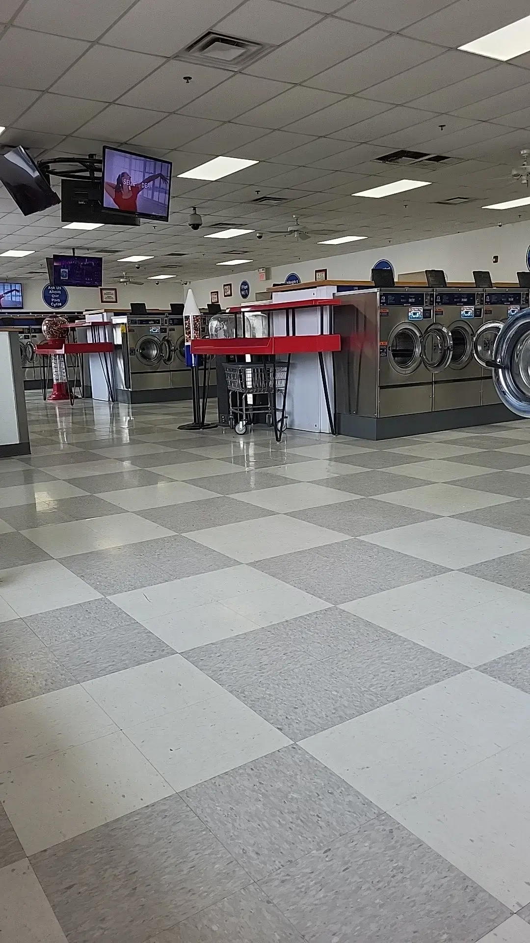 Laundratopia thumbnail 1
