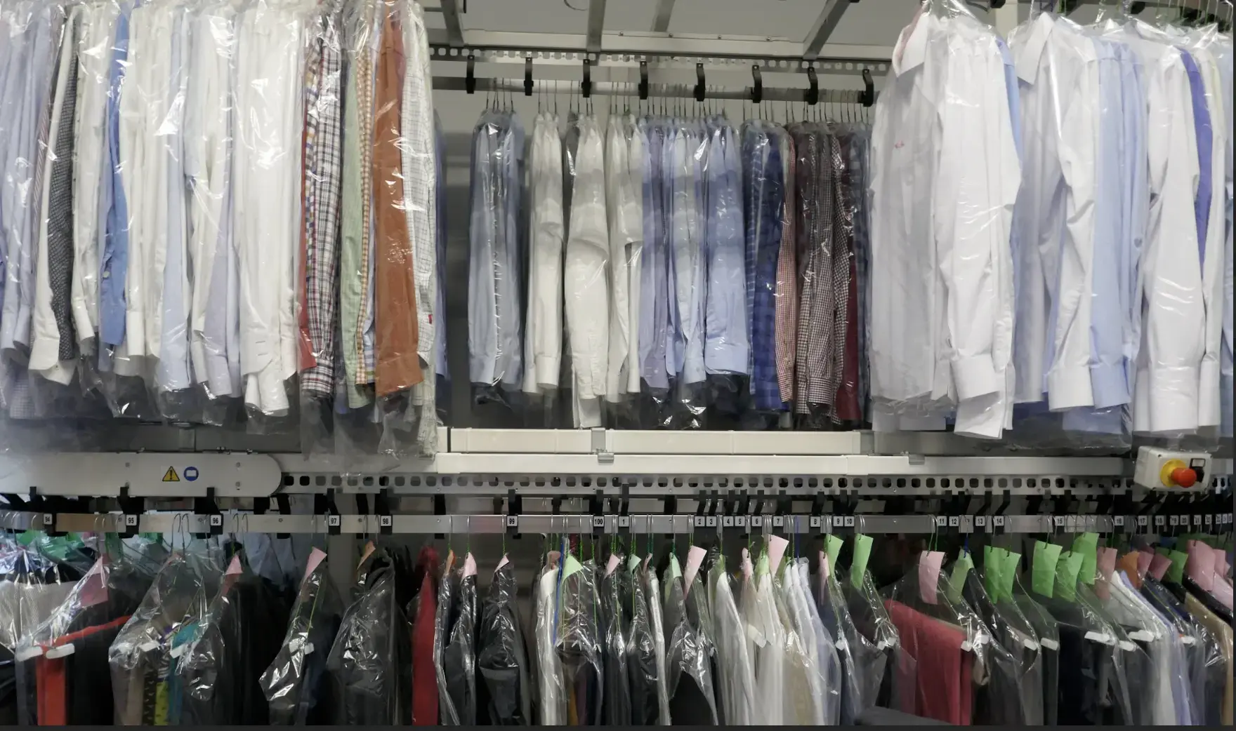 LaundrOclean Laundromat thumbnail 13