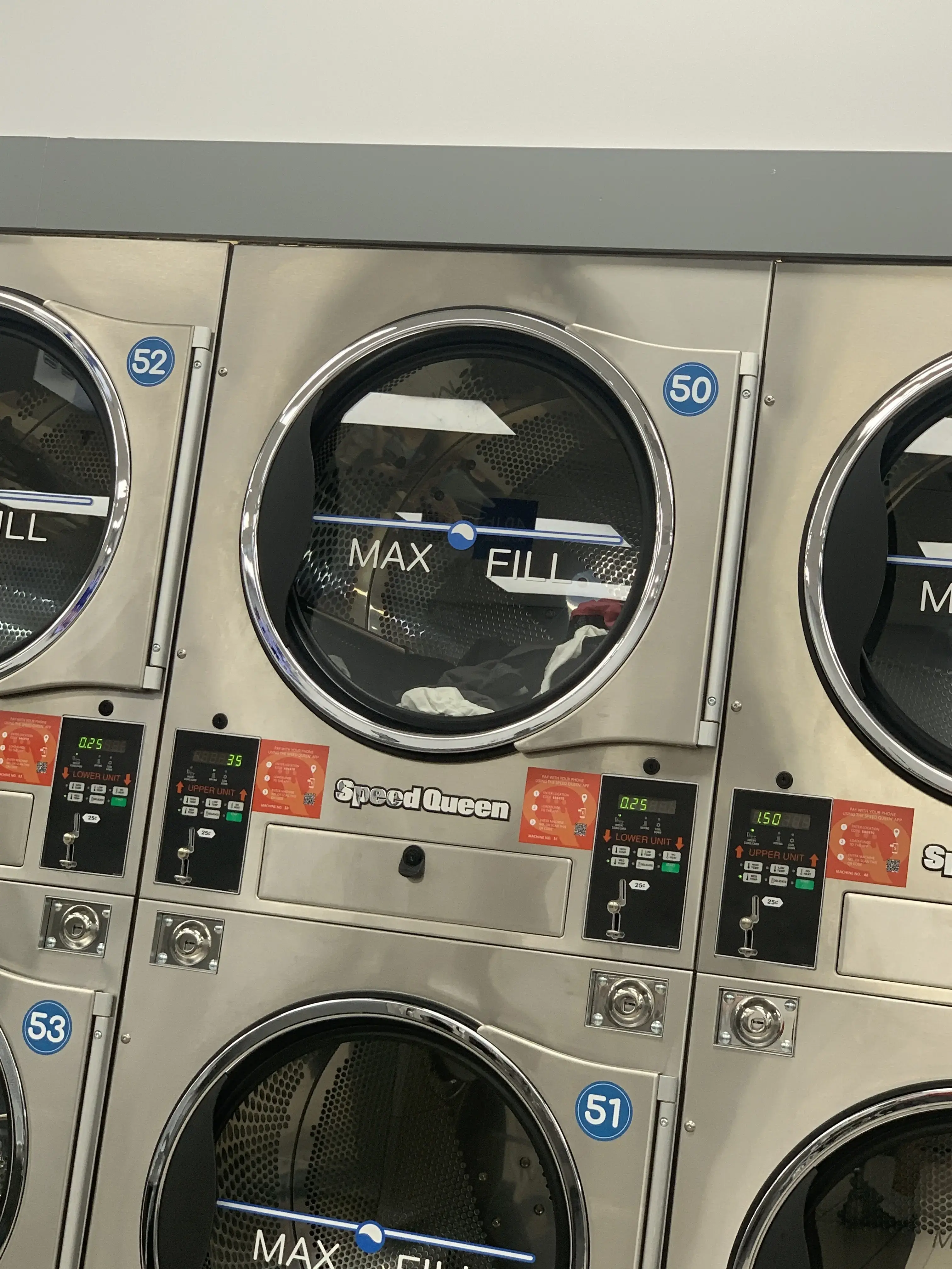 LaundrOclean Laundromat - Image 7